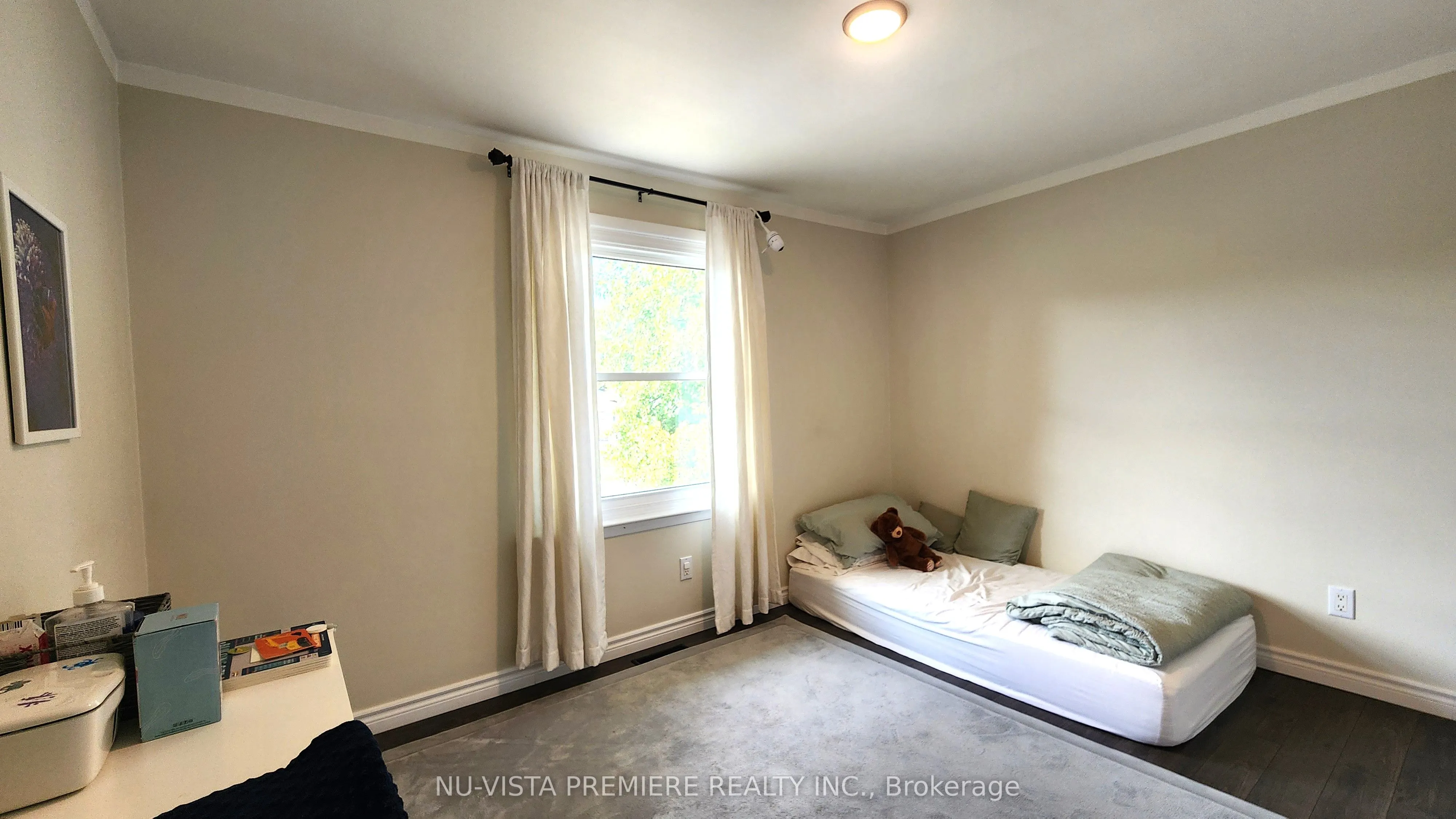 143 Wellesley Crescent, #E