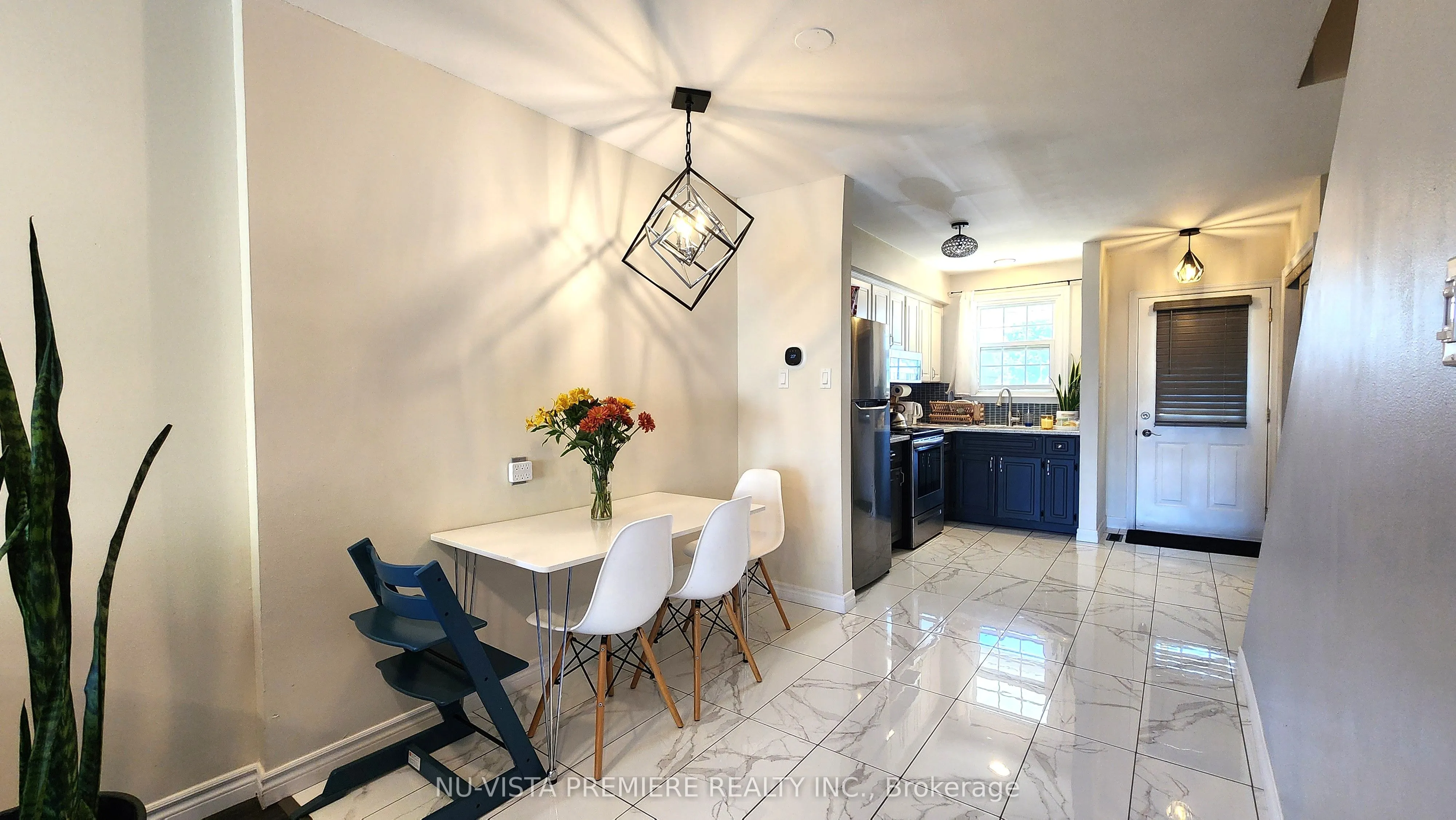 143 Wellesley Crescent, #E