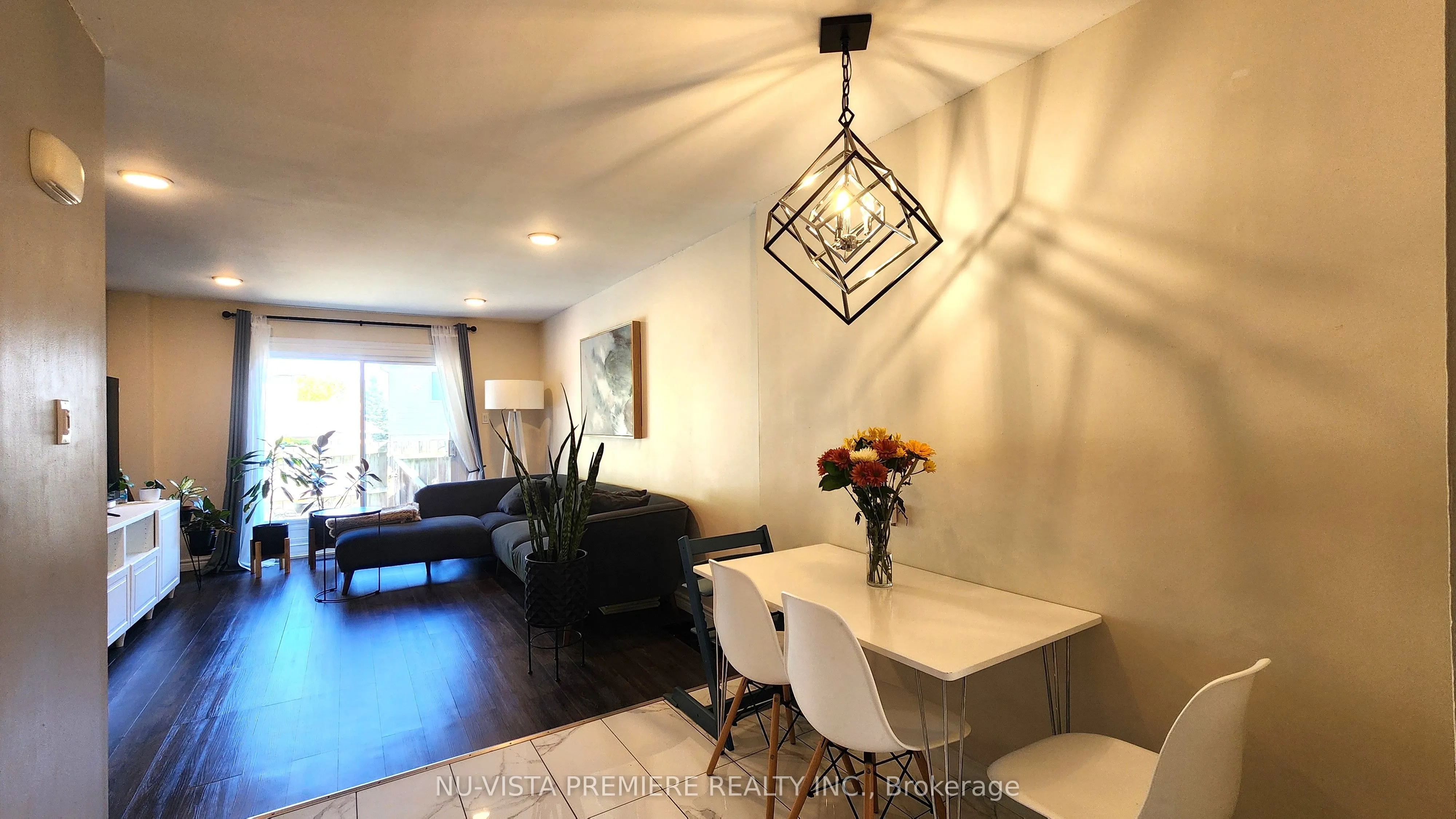 143 Wellesley Crescent, #E