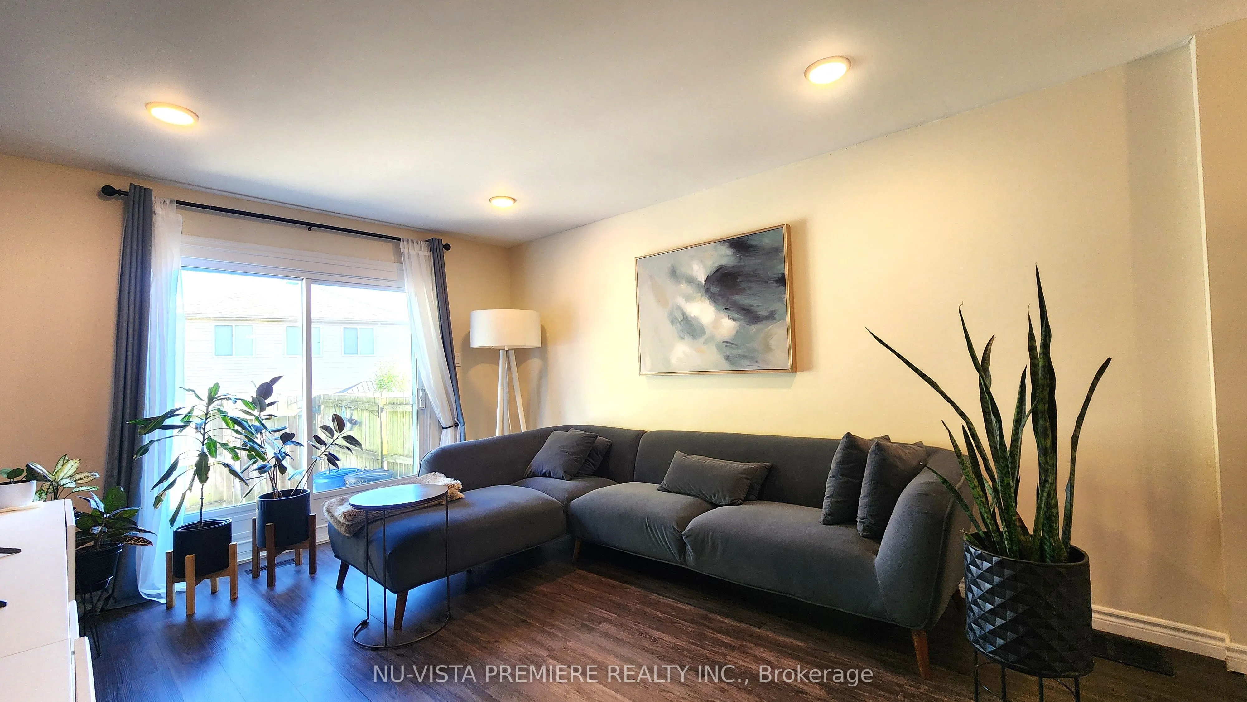 143 Wellesley Crescent, #E