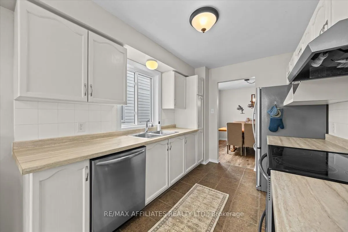 93 Springcreek Crescent