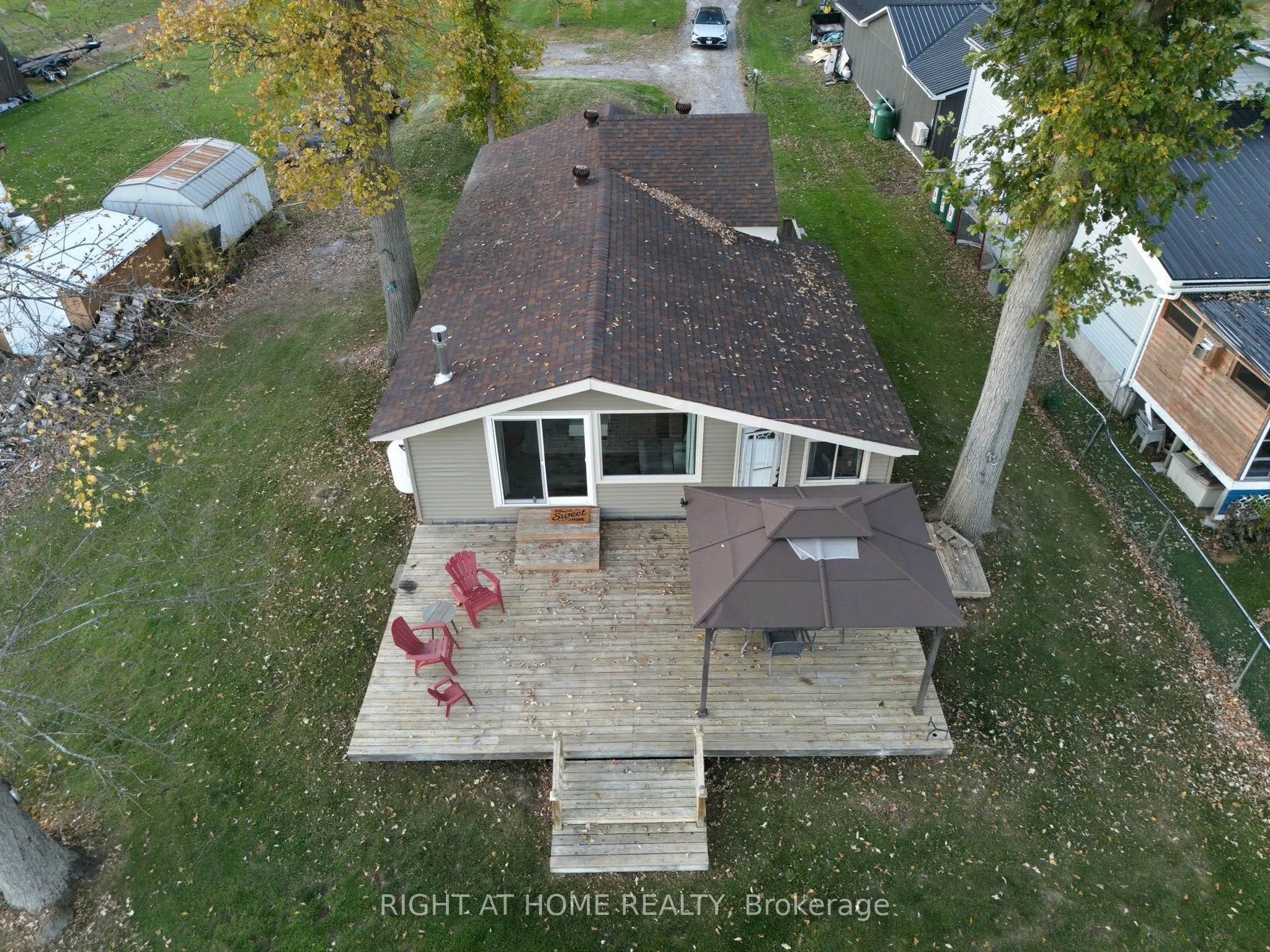 49 River Road W