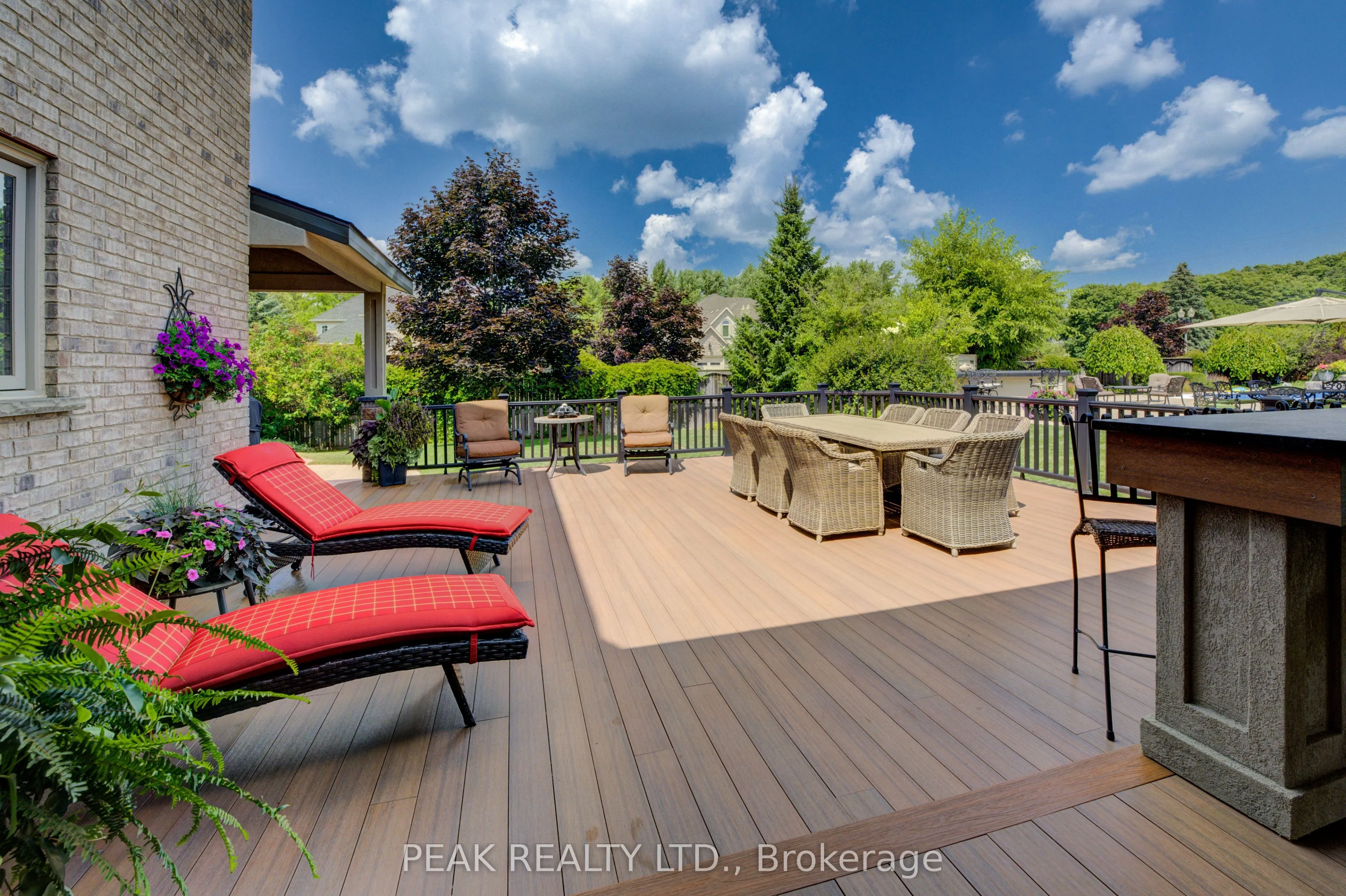7 John Ross Court