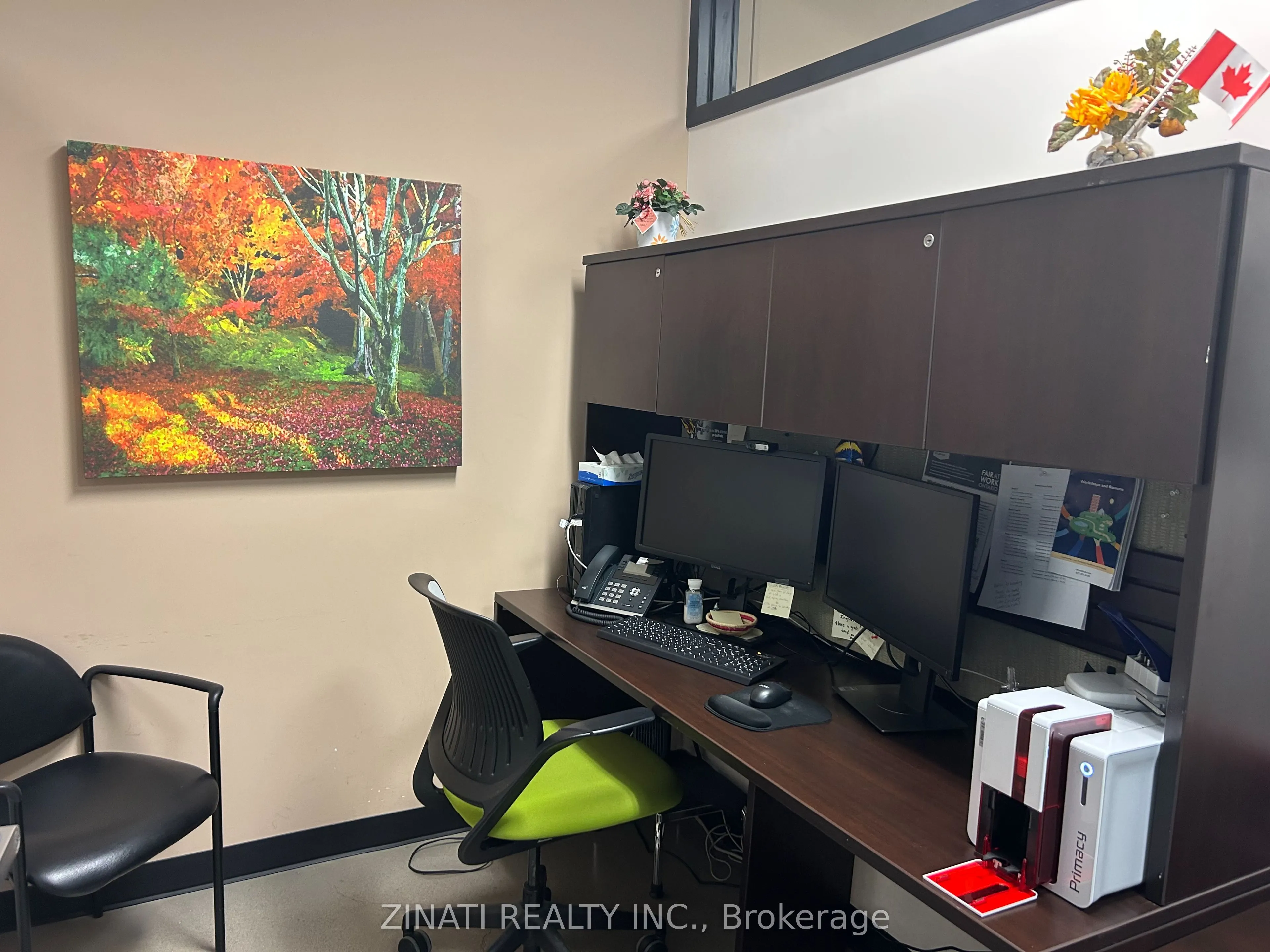 2310 St. Laurent Boulevard, #320
