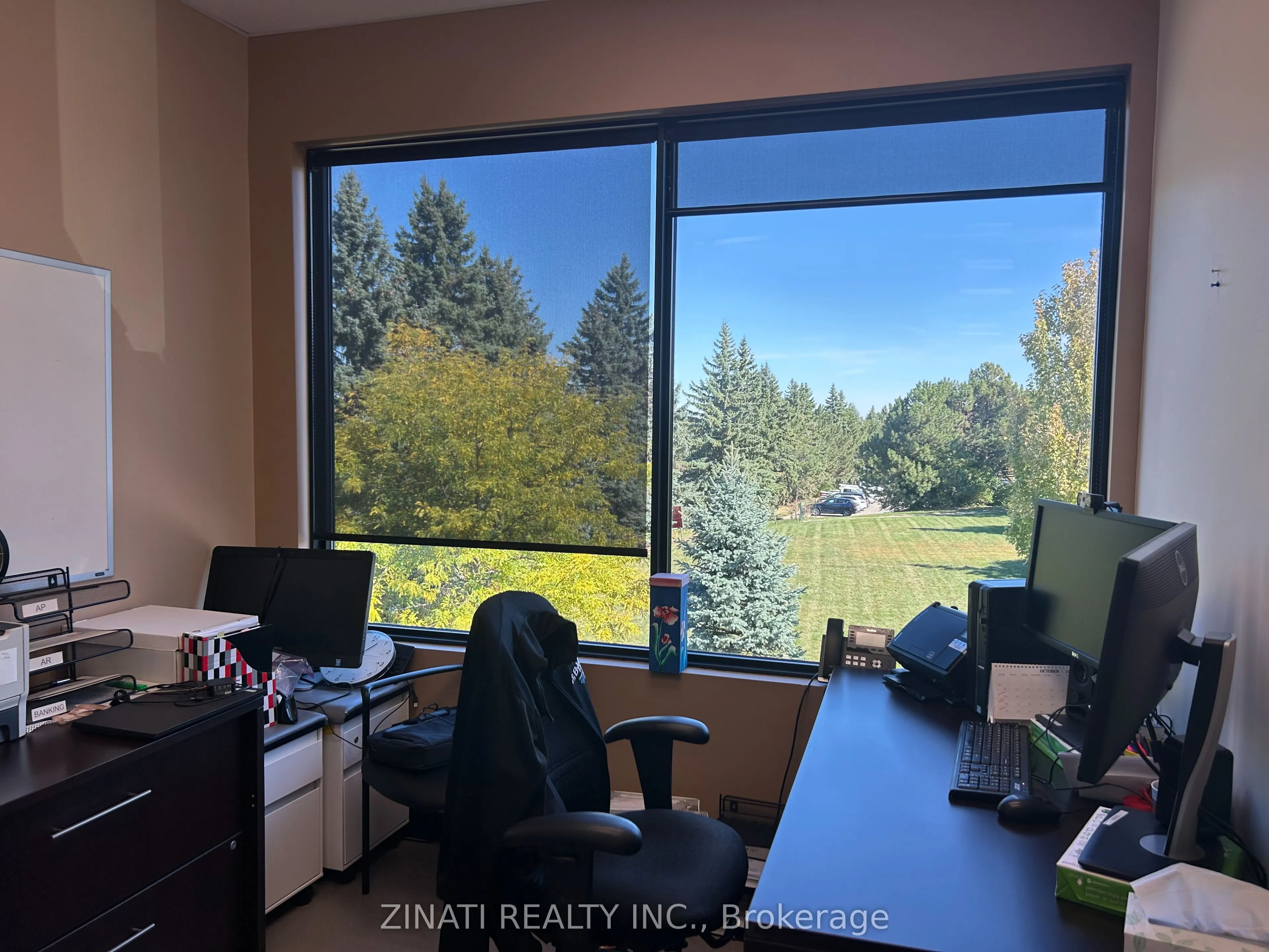 2310 St. Laurent Boulevard, #320