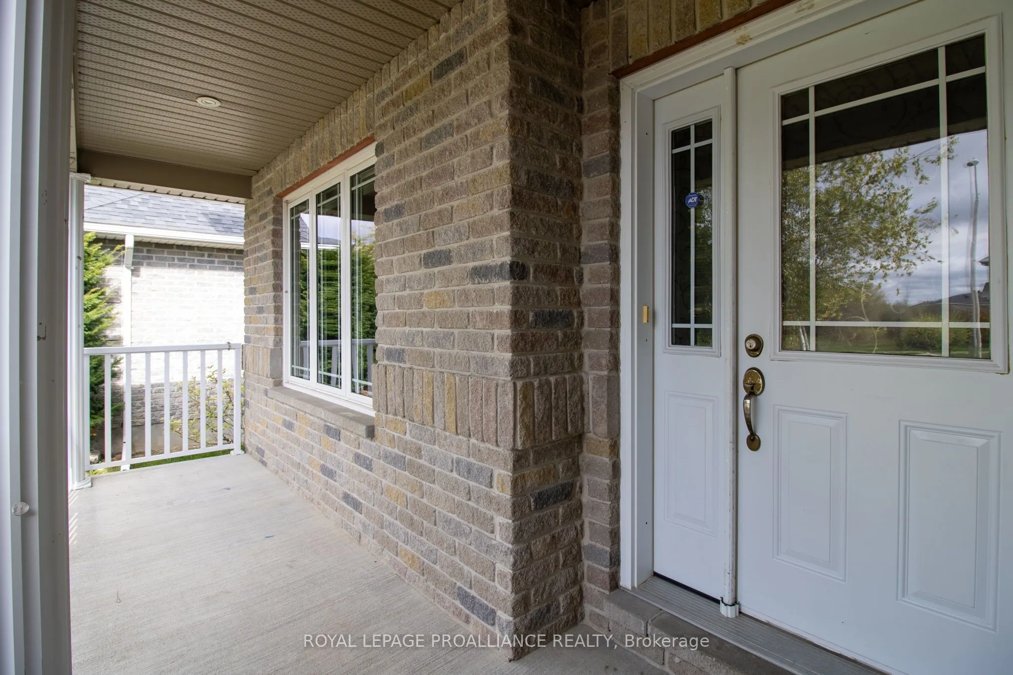 1009 Crestwood Drive