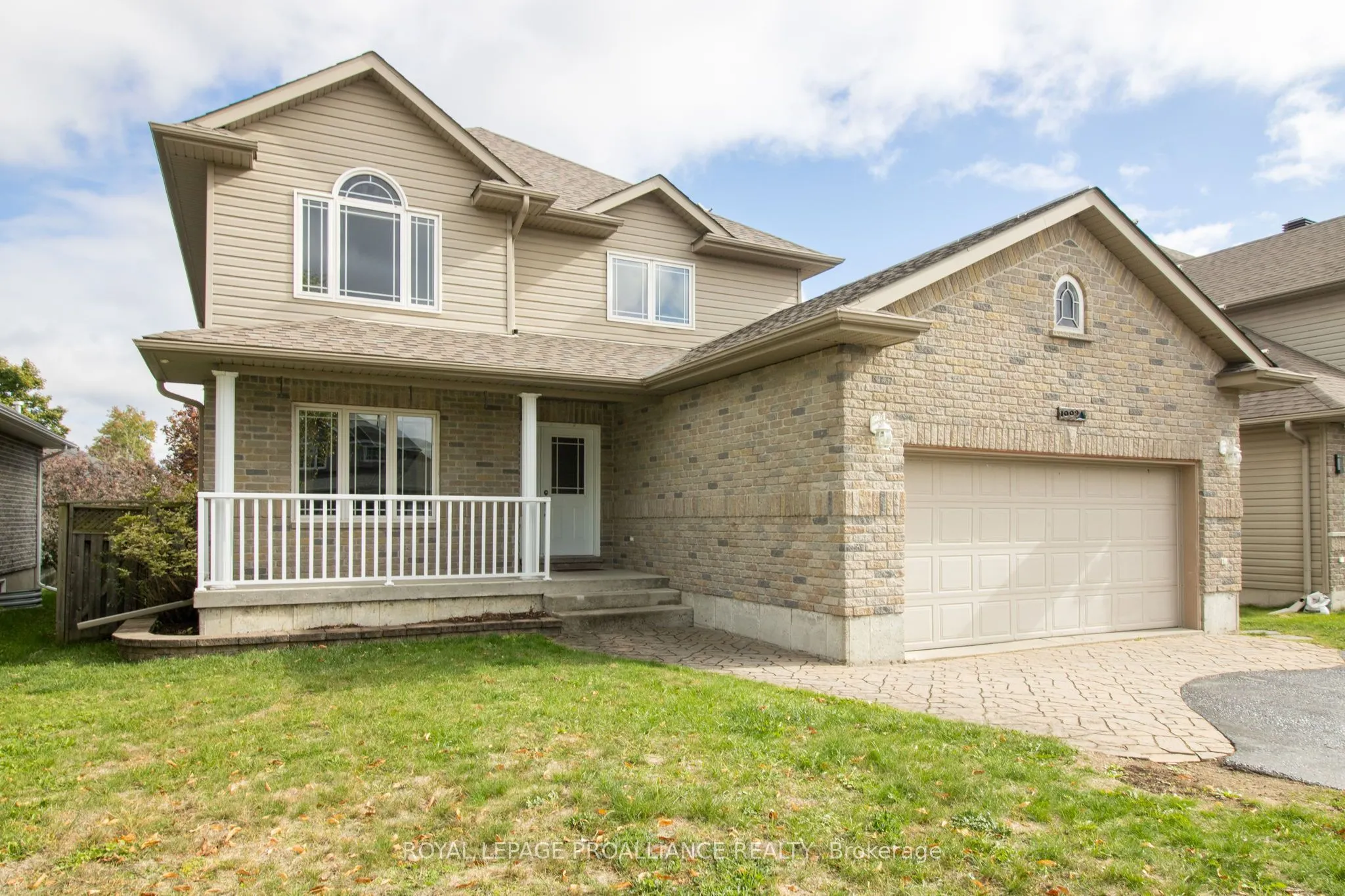1009 Crestwood Drive