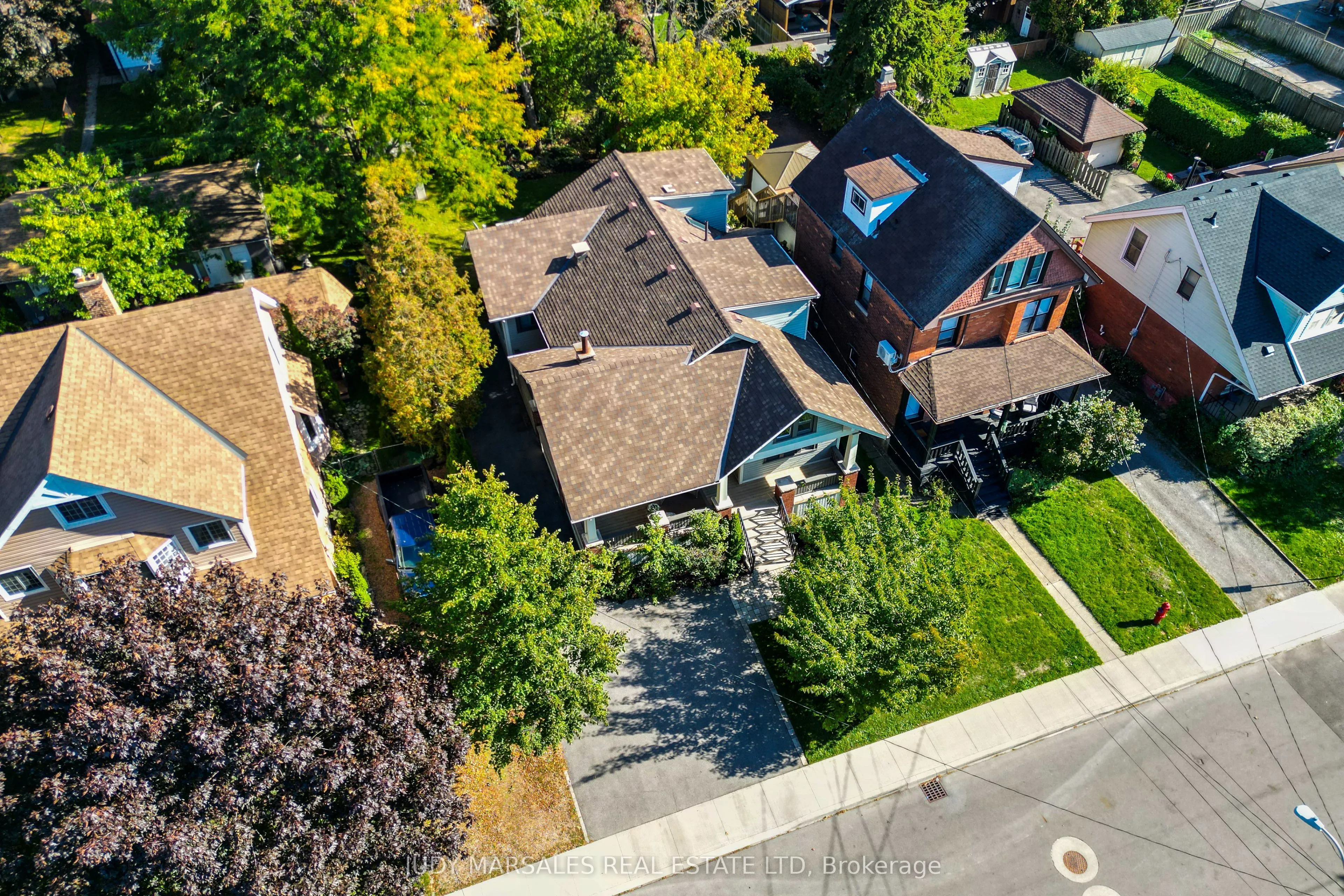 27 Cliff Avenue