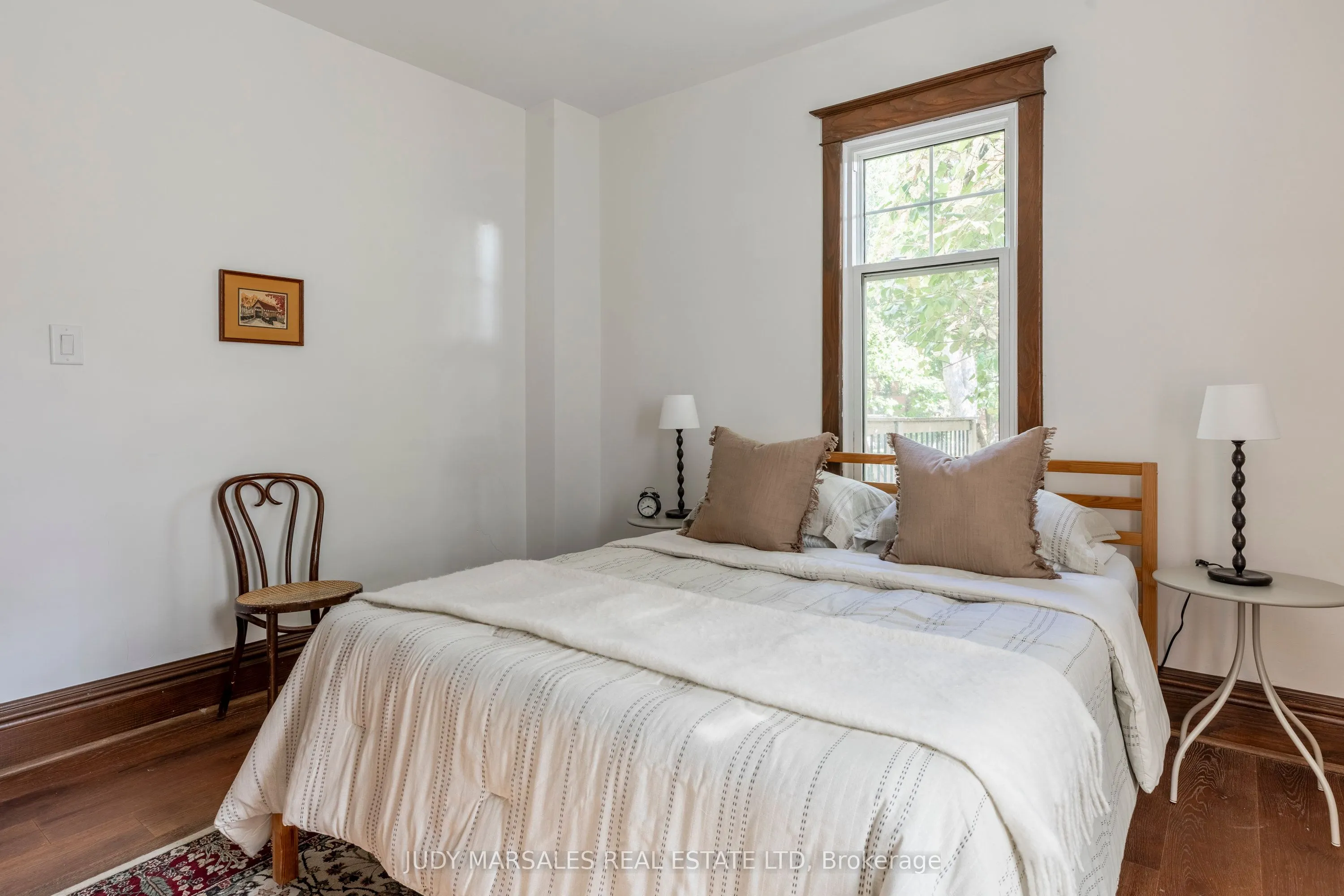 27 Cliff Avenue