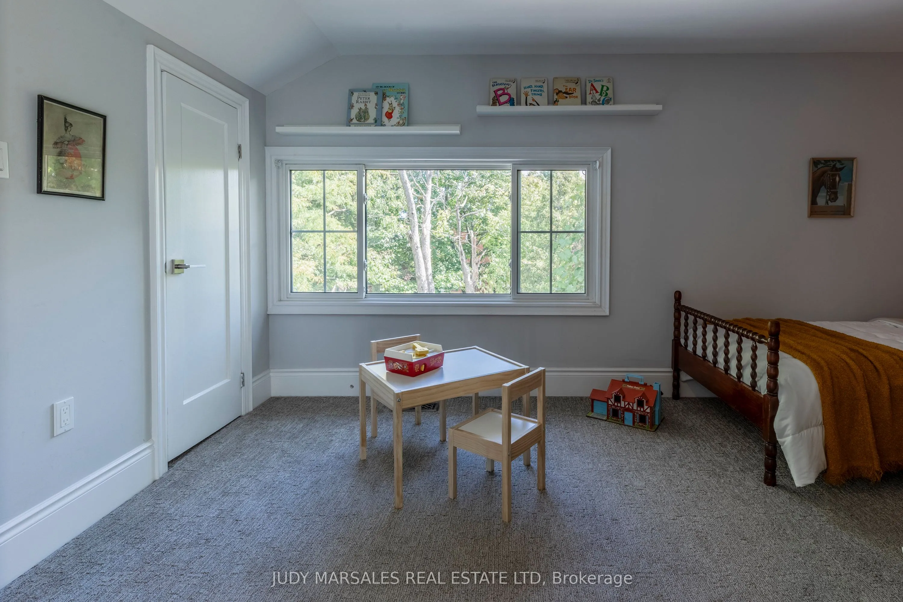 27 Cliff Avenue