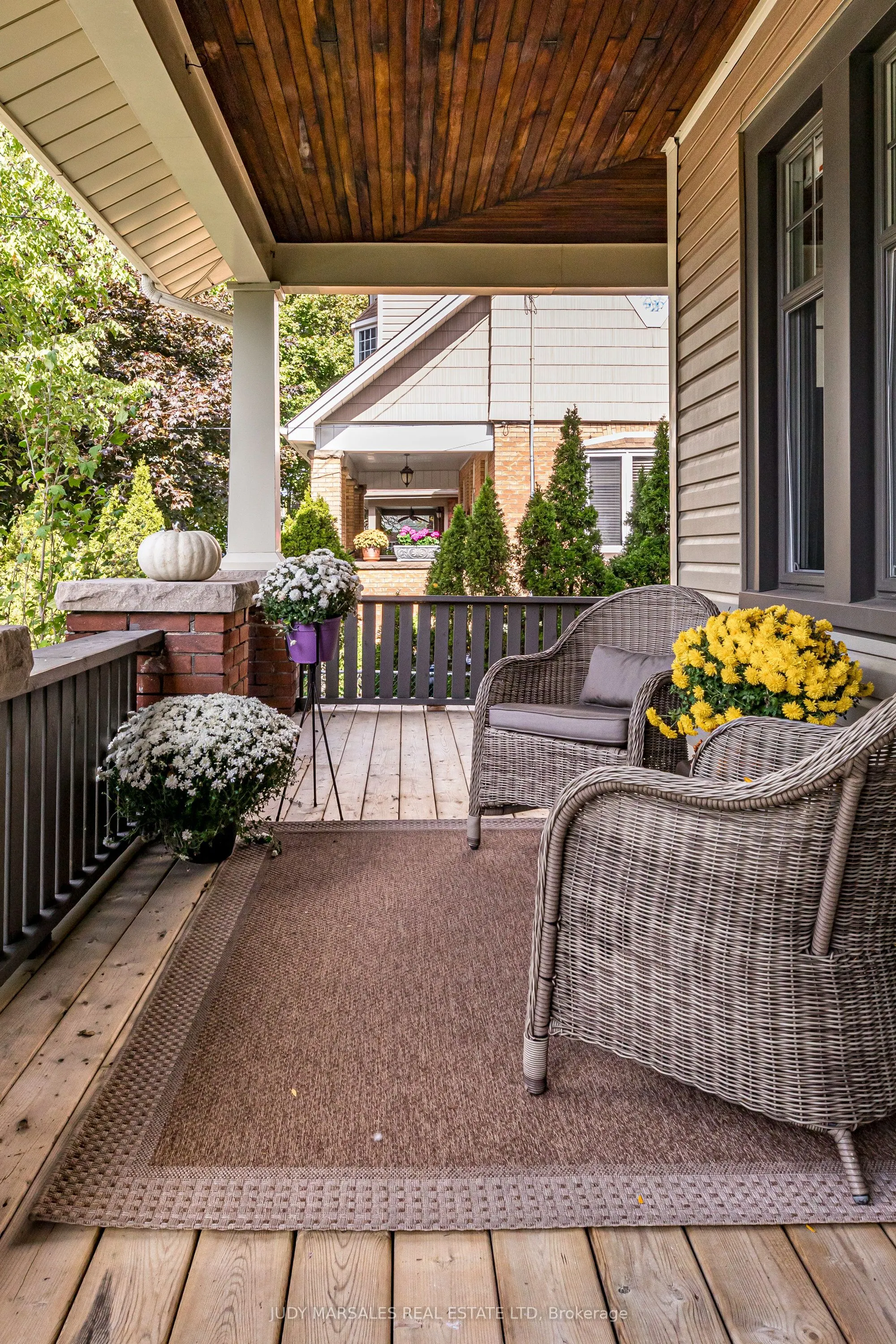 27 Cliff Avenue