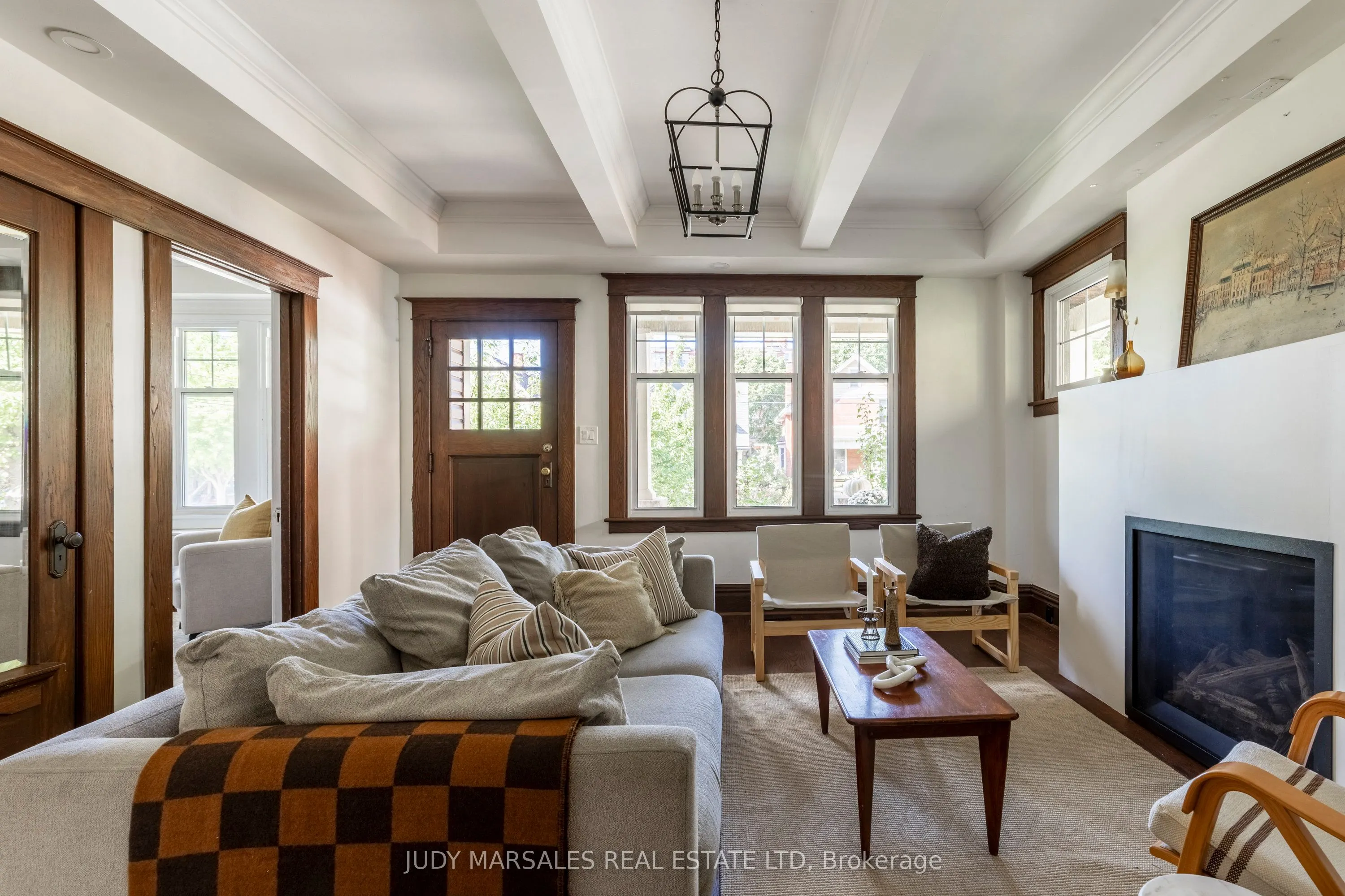 27 Cliff Avenue