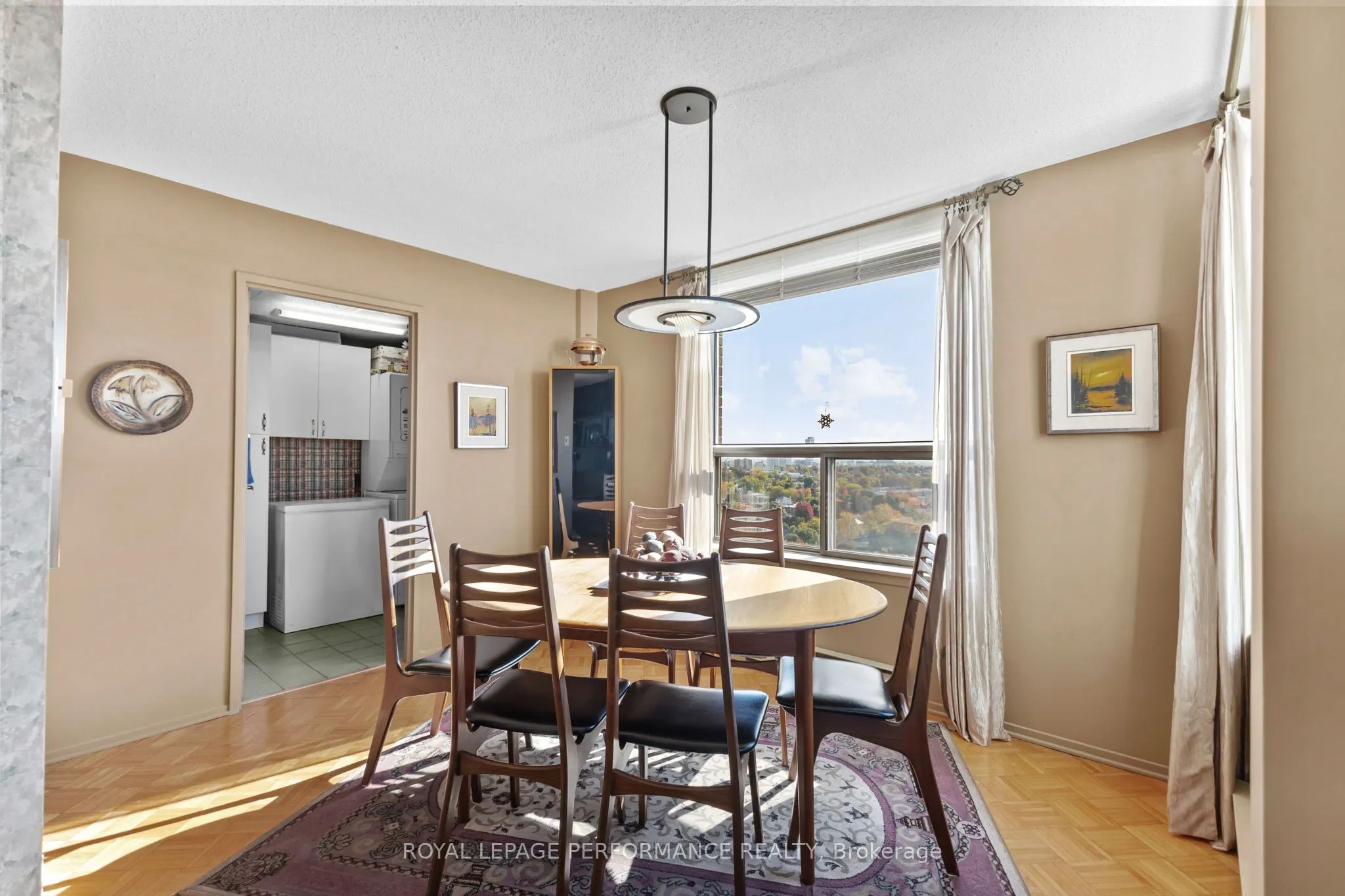200 Lafontaine Avenue, #1610