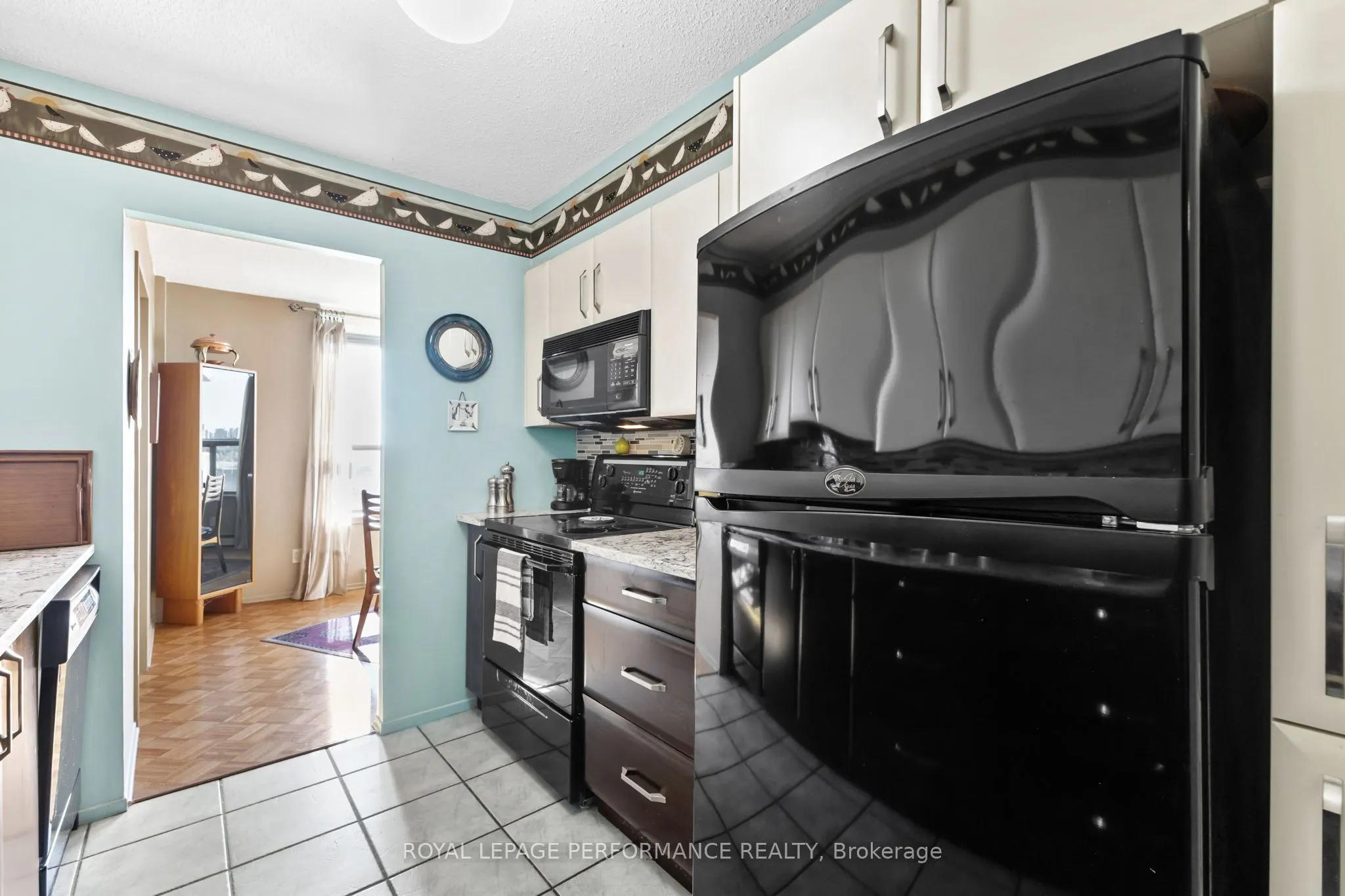 200 Lafontaine Avenue, #1610
