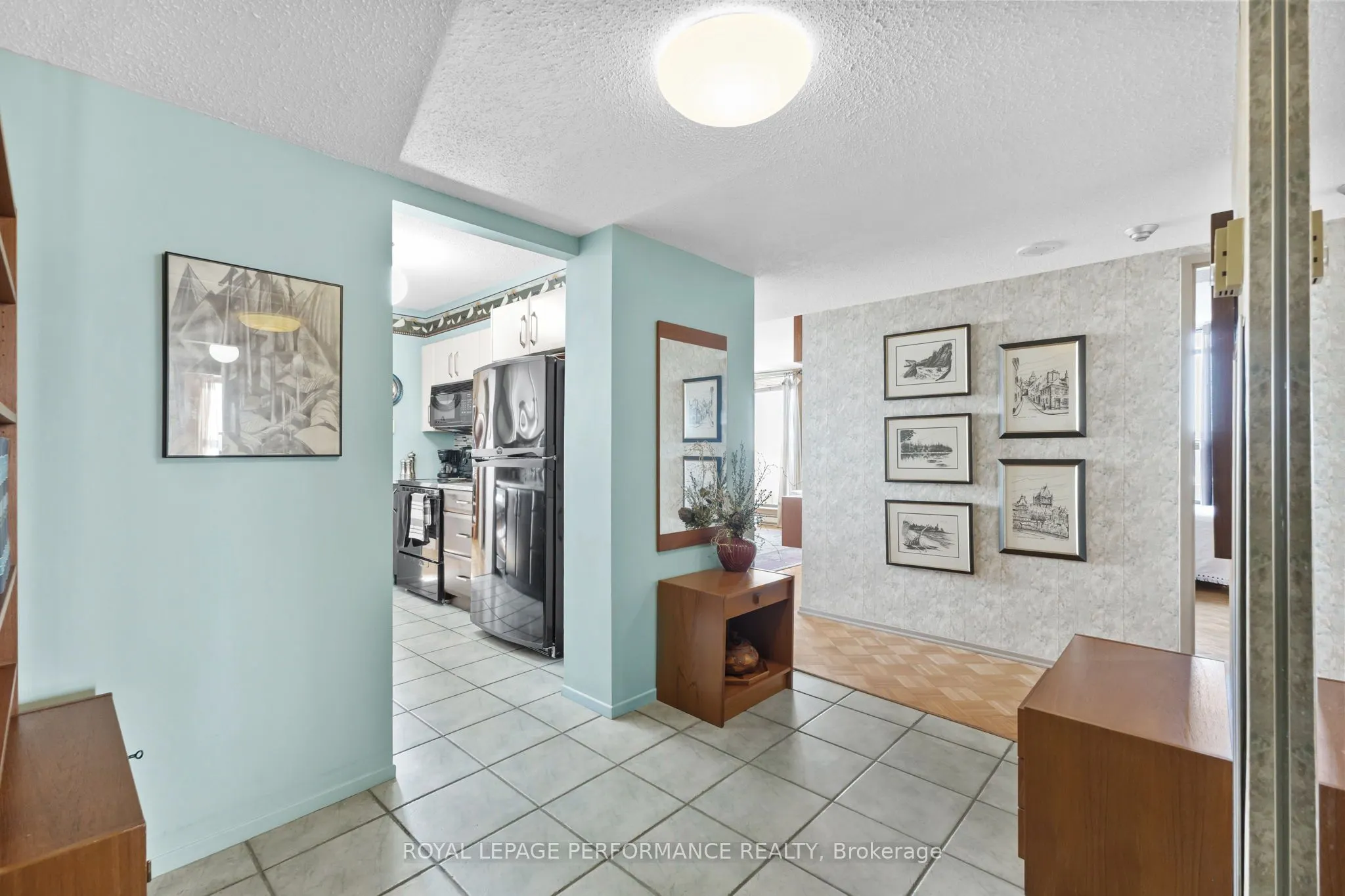 200 Lafontaine Avenue, #1610