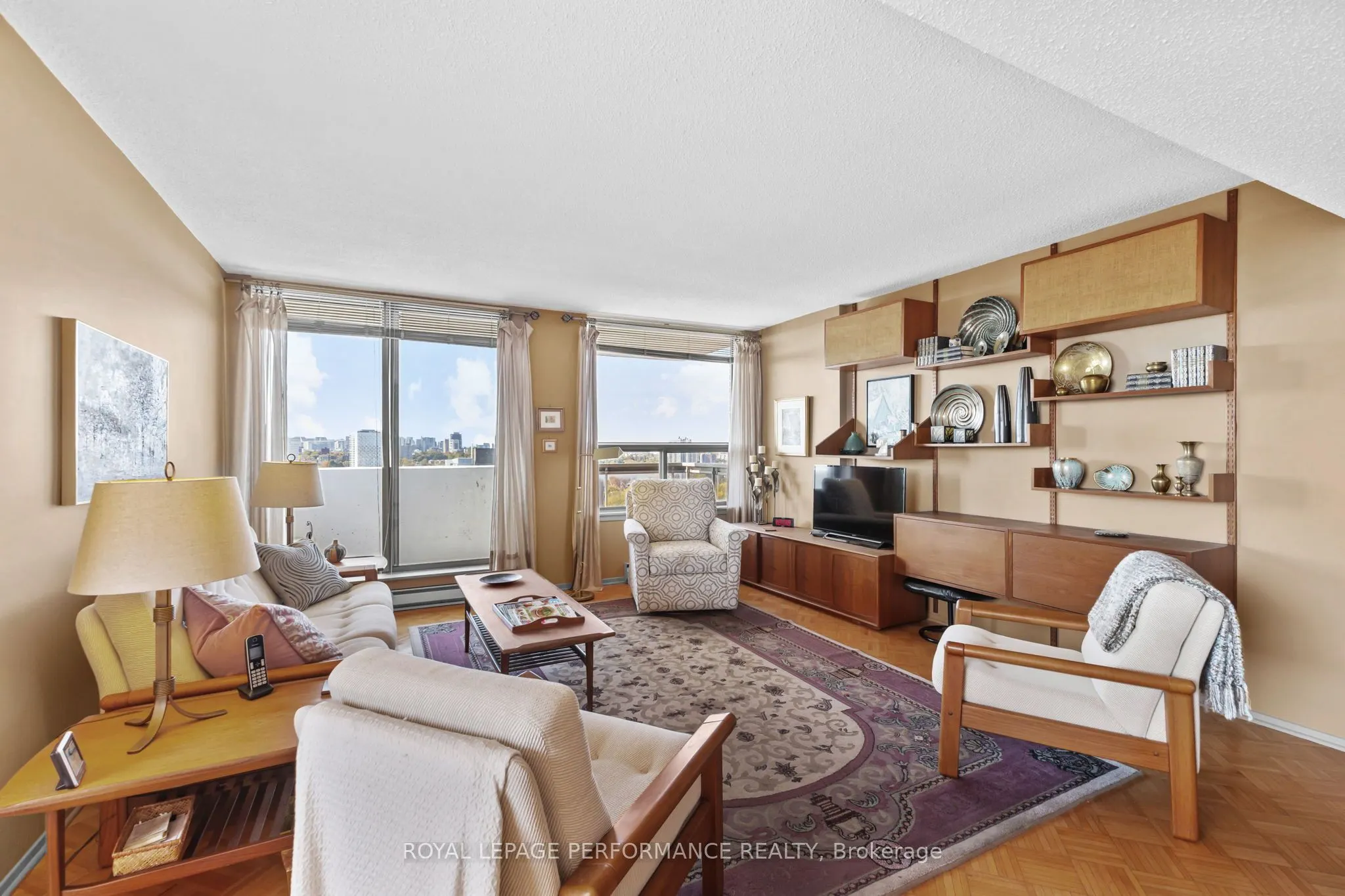 200 Lafontaine Avenue, #1610