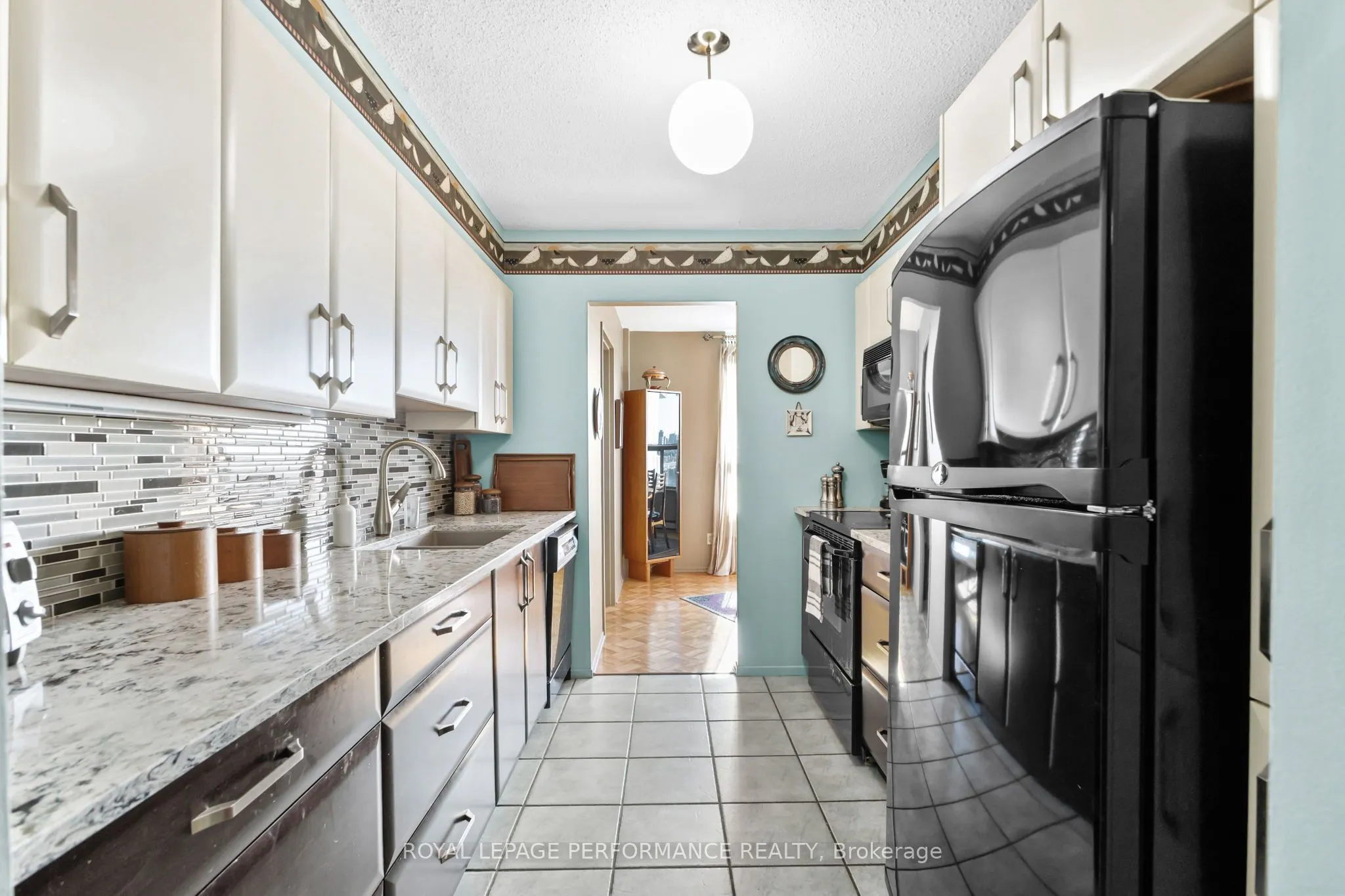 200 Lafontaine Avenue, #1610