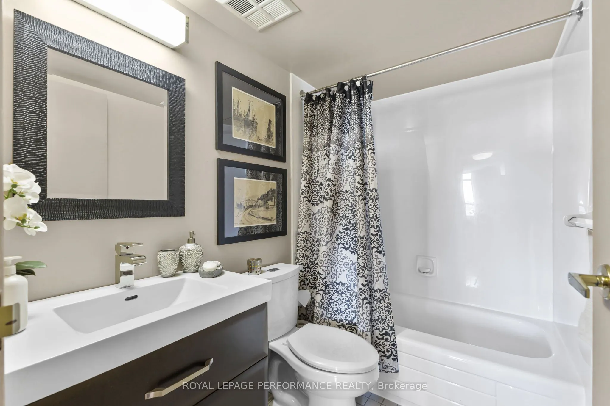 200 Lafontaine Avenue, #1610