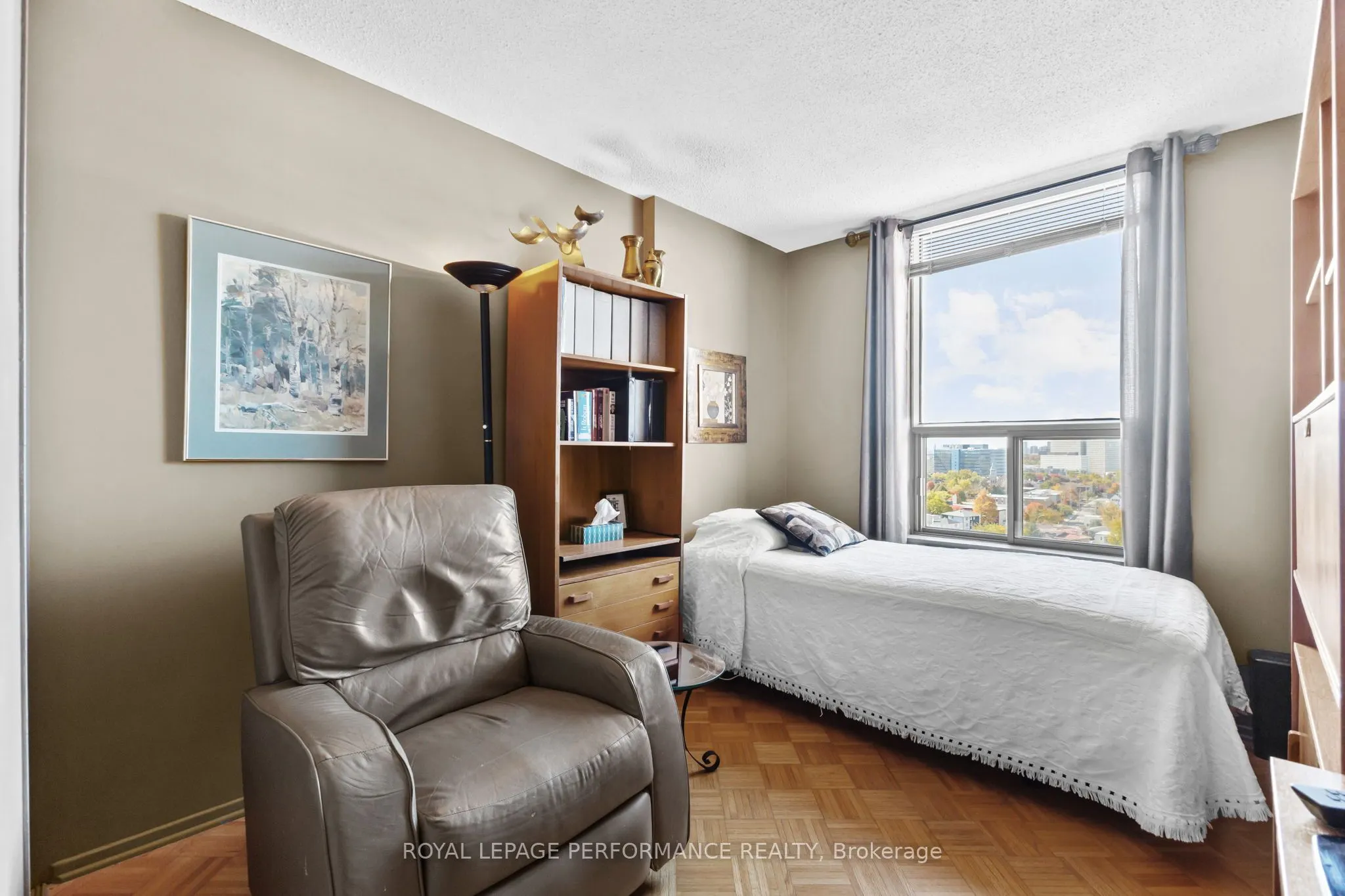 200 Lafontaine Avenue, #1610