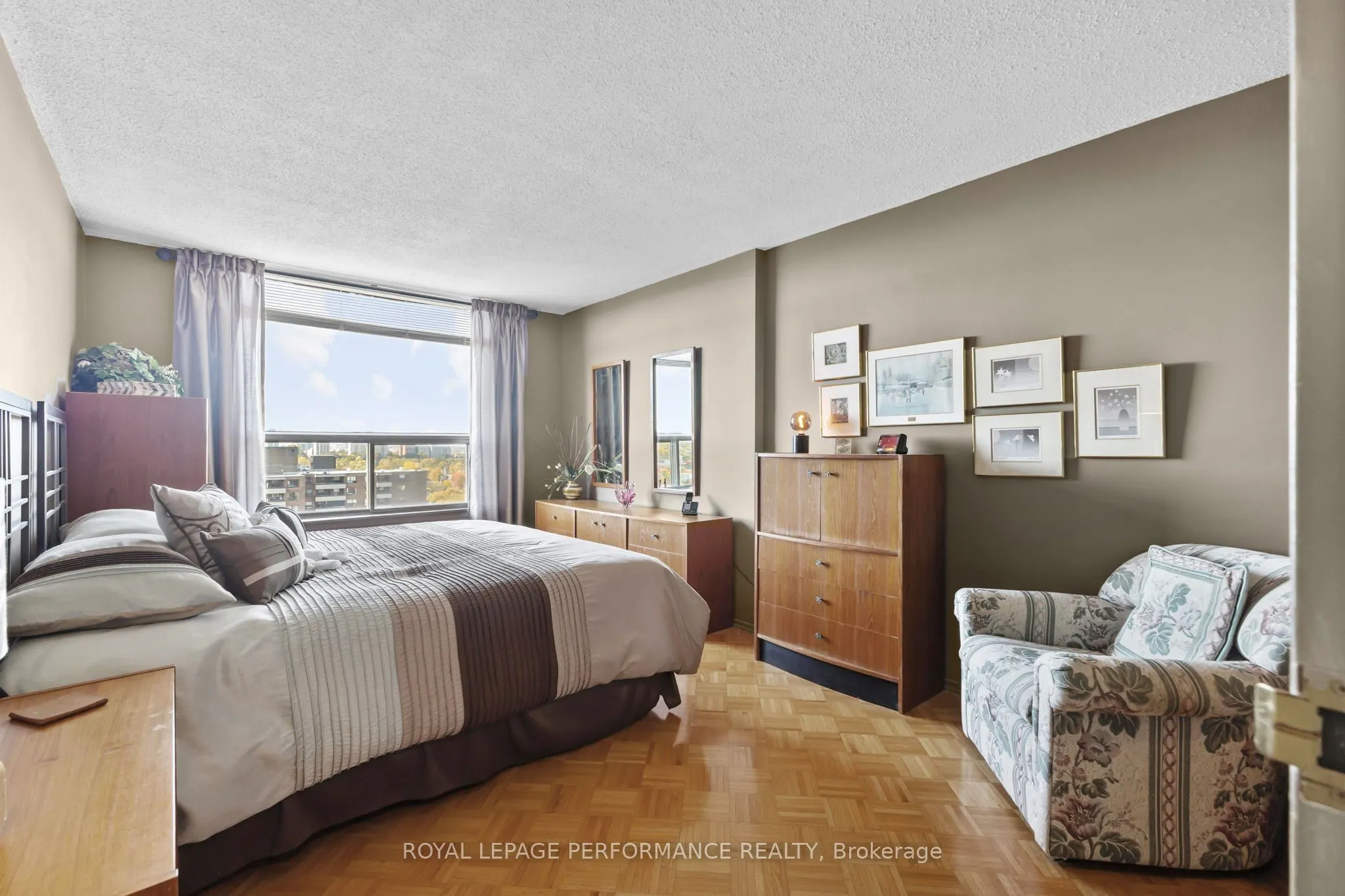 200 Lafontaine Avenue, #1610