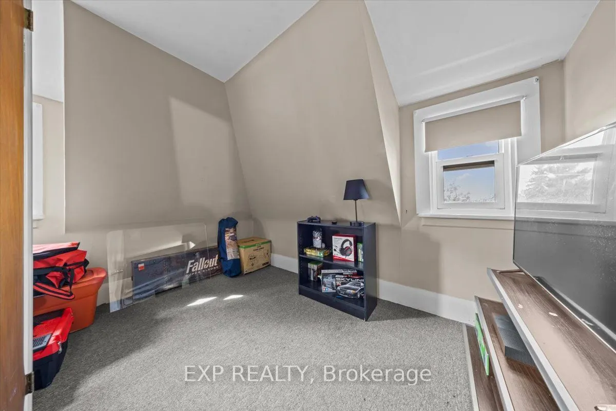 377 Lisgar Avenue