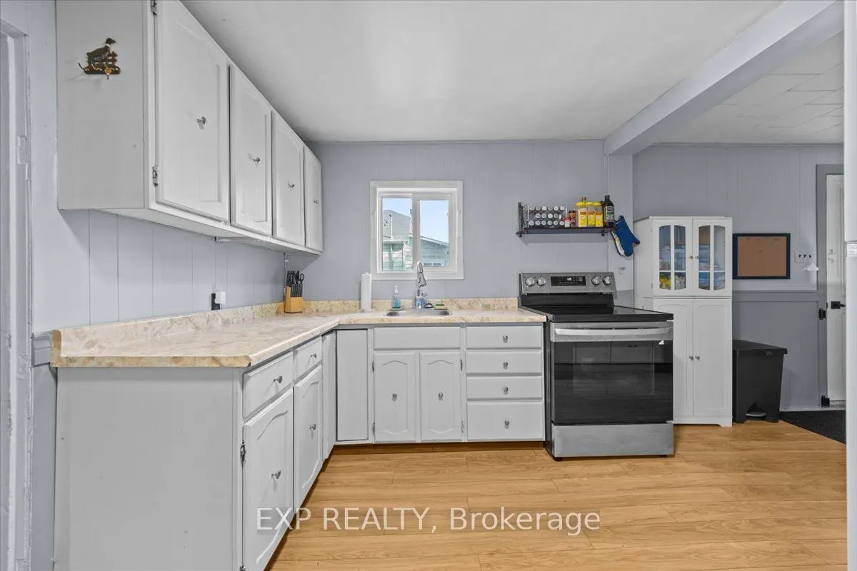 377 Lisgar Avenue