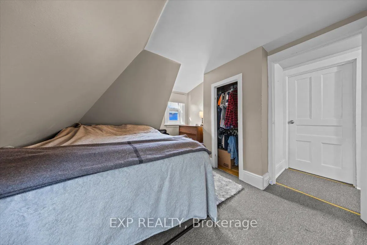 377 Lisgar Avenue