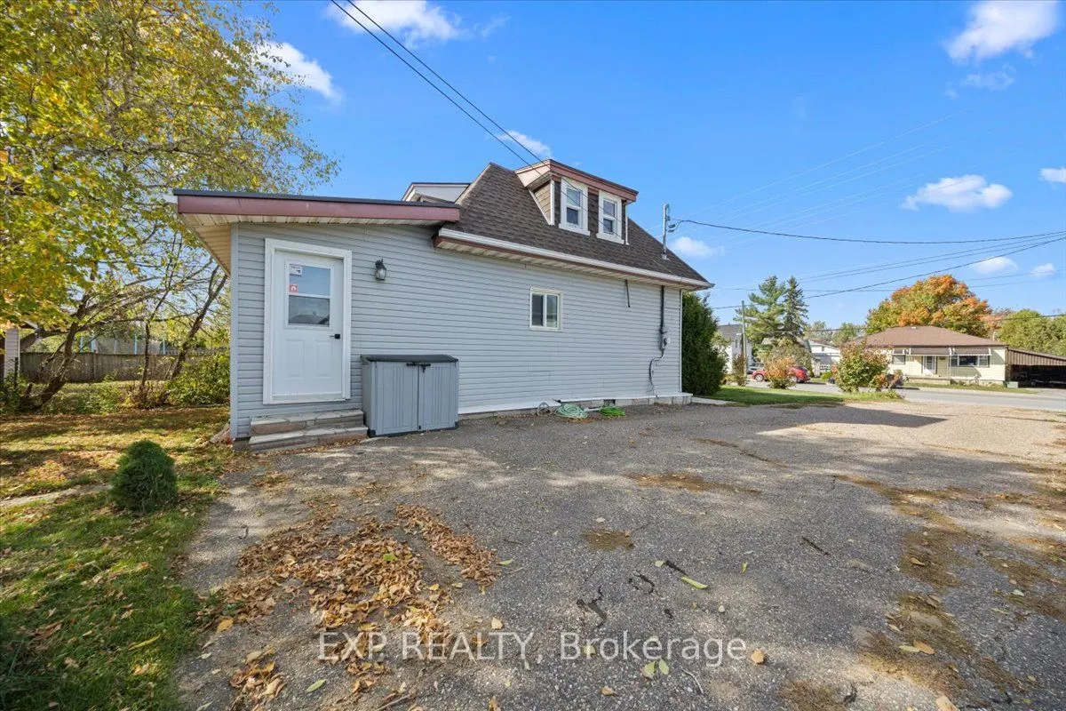 377 Lisgar Avenue