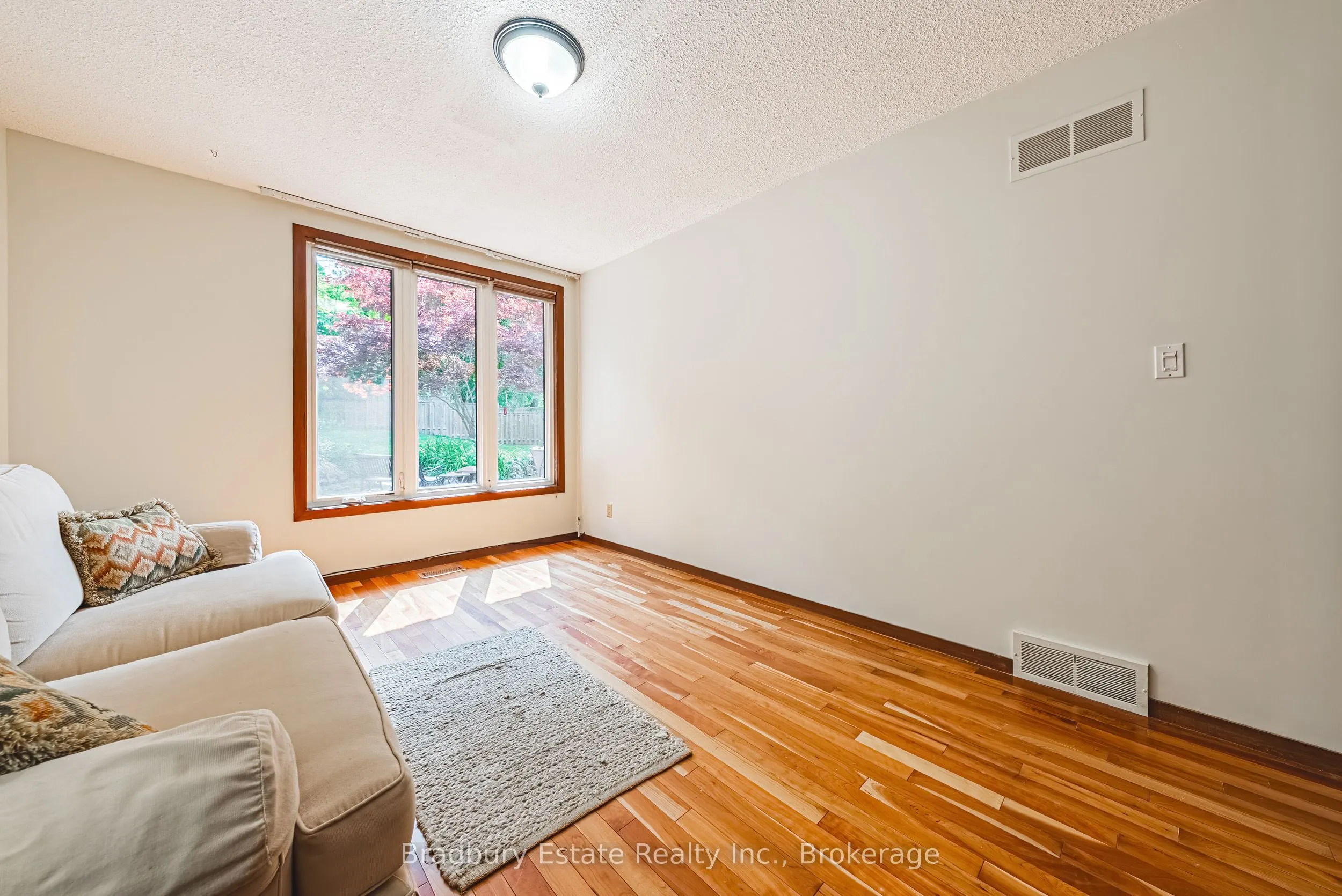 128 Bunker Hill Drive