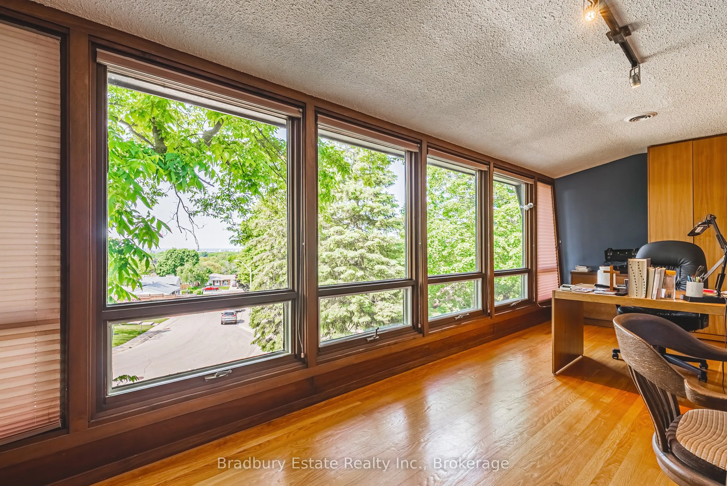 128 Bunker Hill Drive