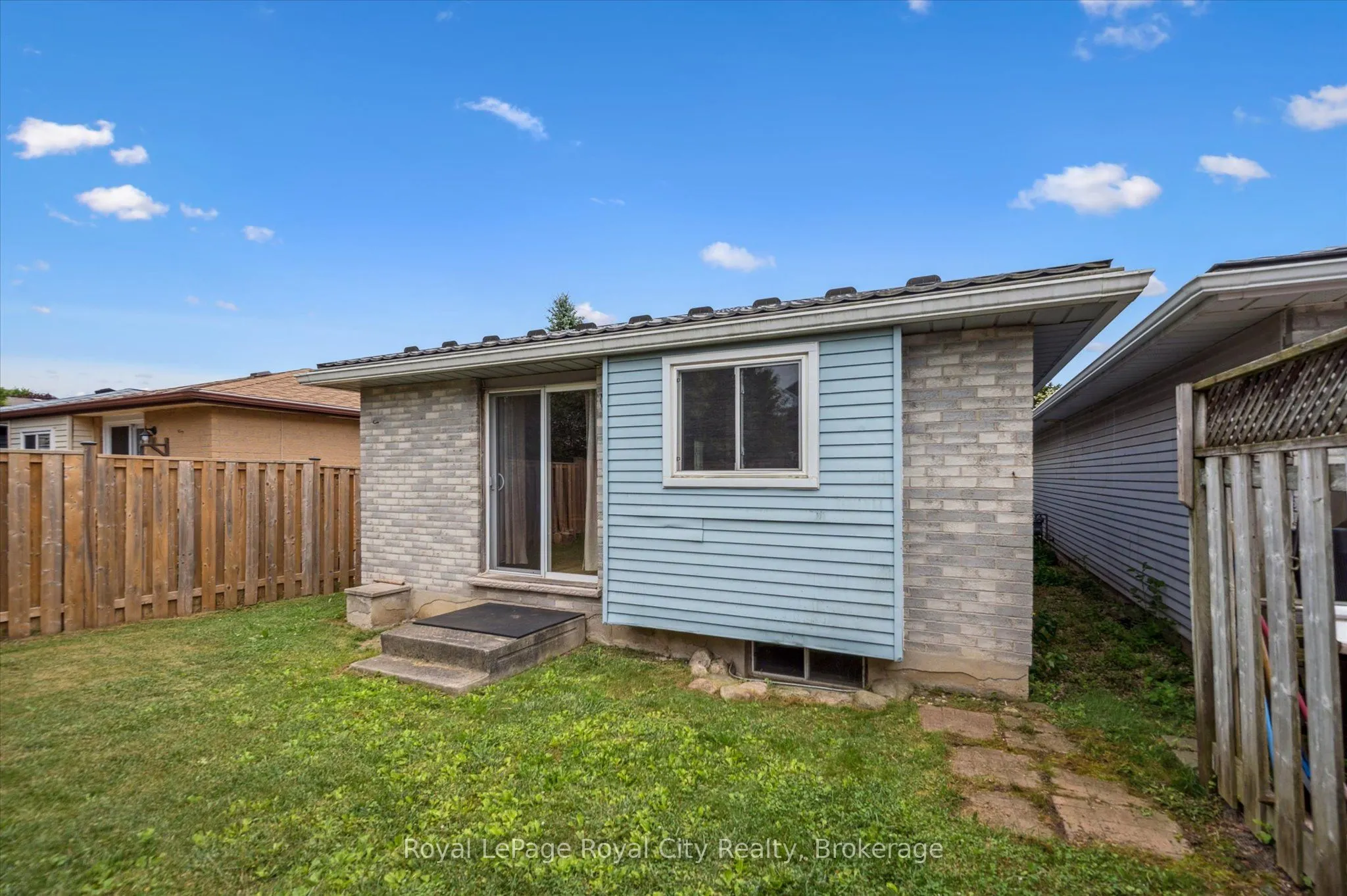 289 Strathallan Street