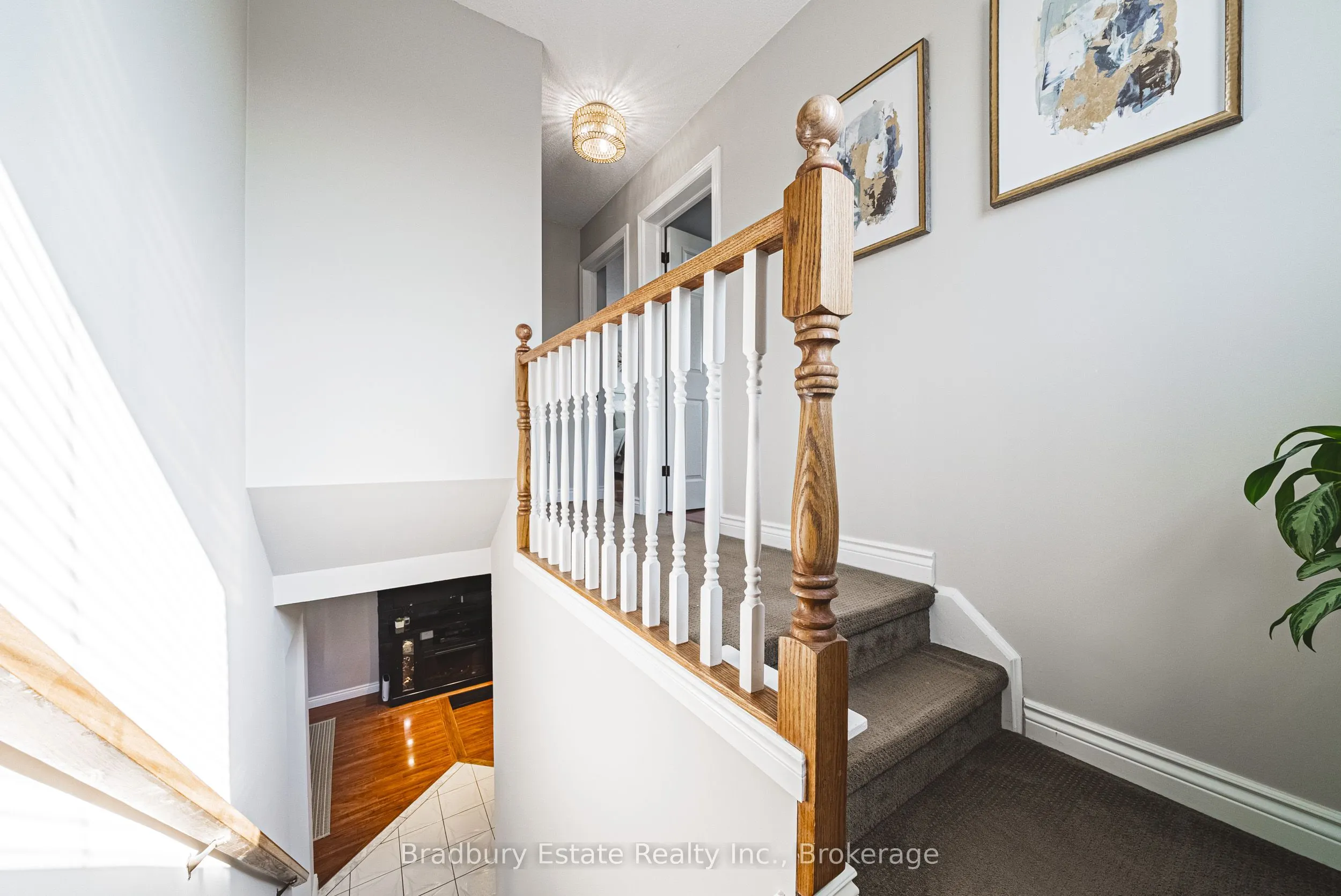 176 Highland Road W