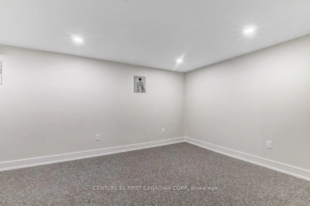 590 Millbank Drive, #12