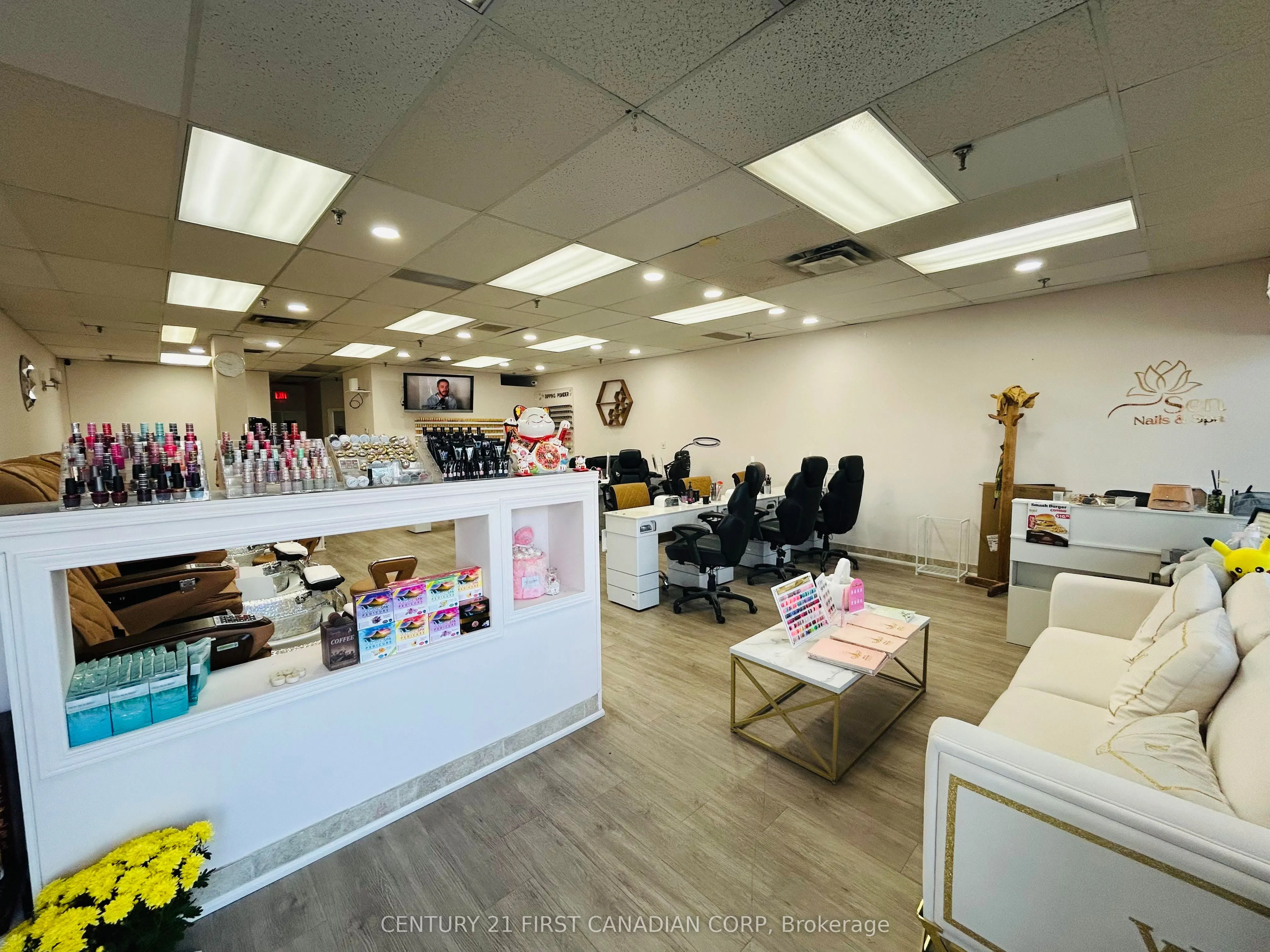 11 Baseline Road E, #3