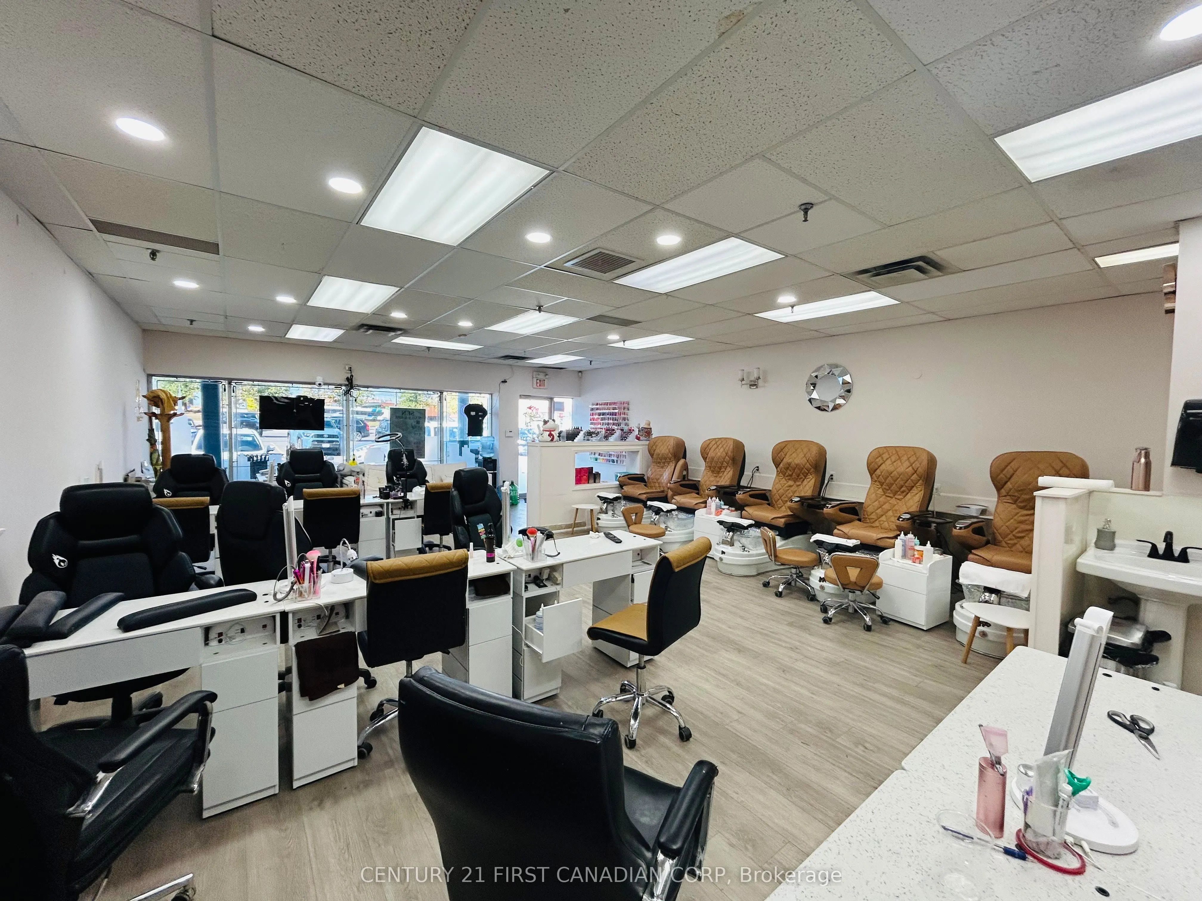 11 Baseline Road E, #3