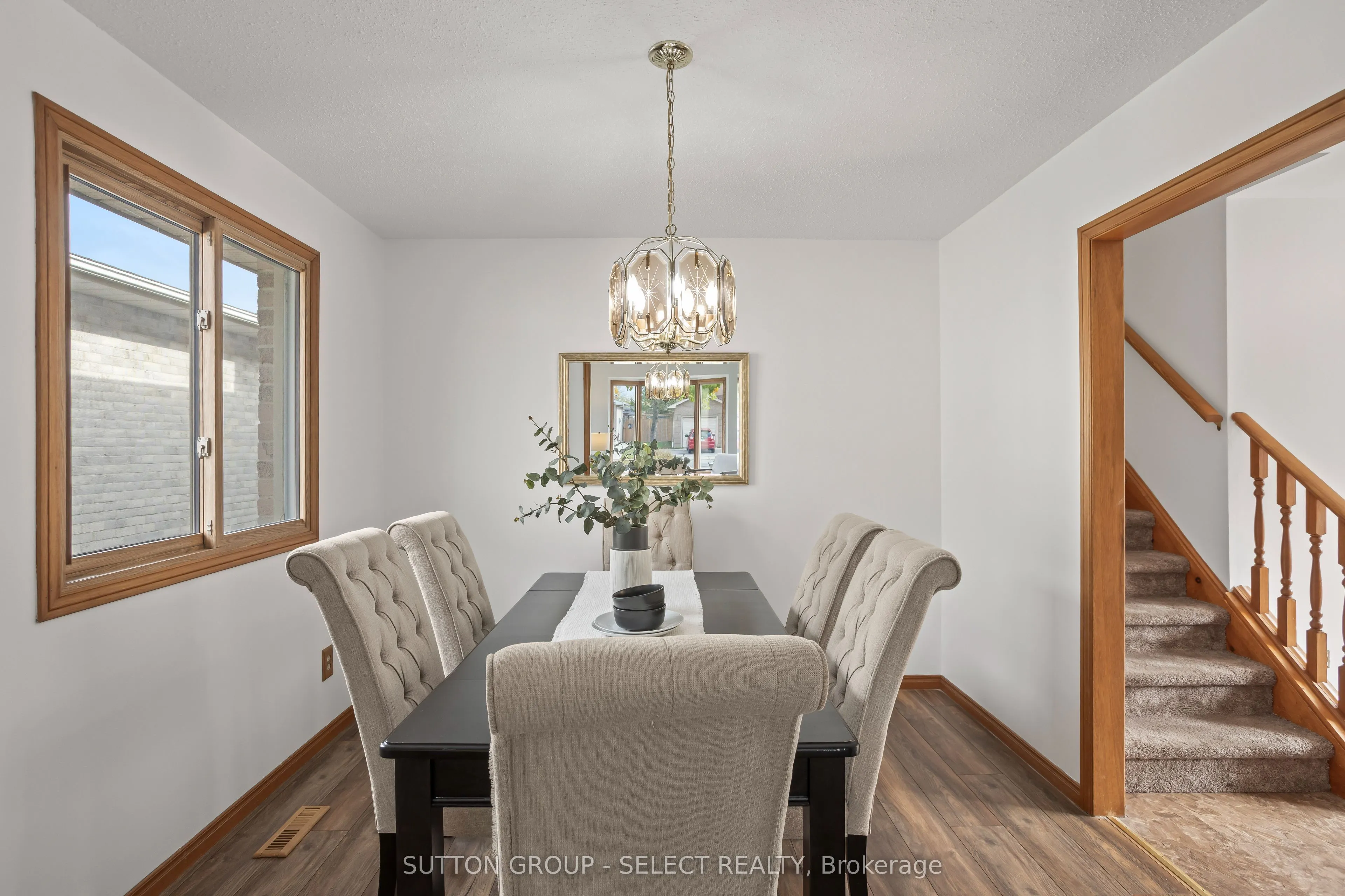 1615 Jalna Boulevard