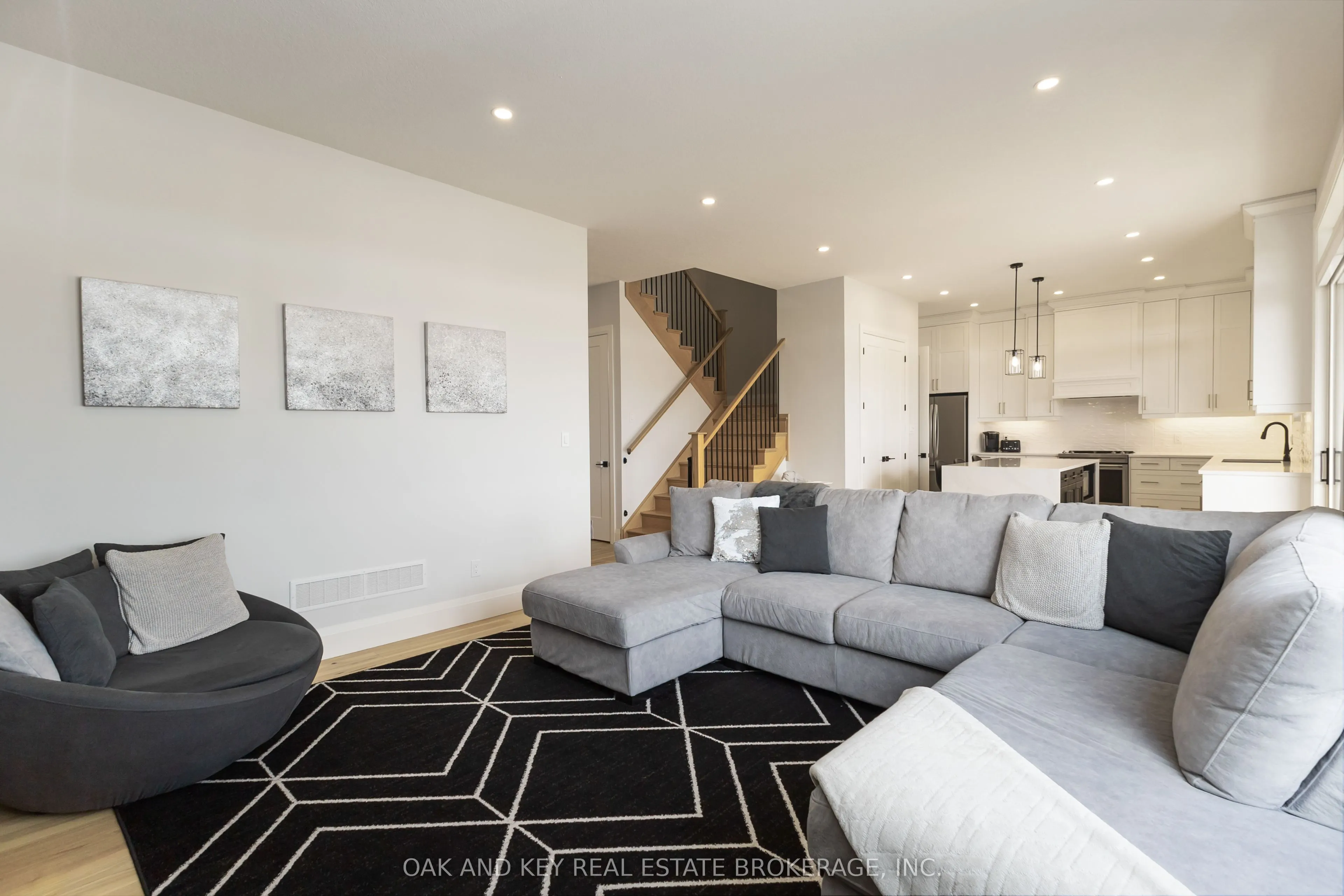 119 DAVENTRY Way