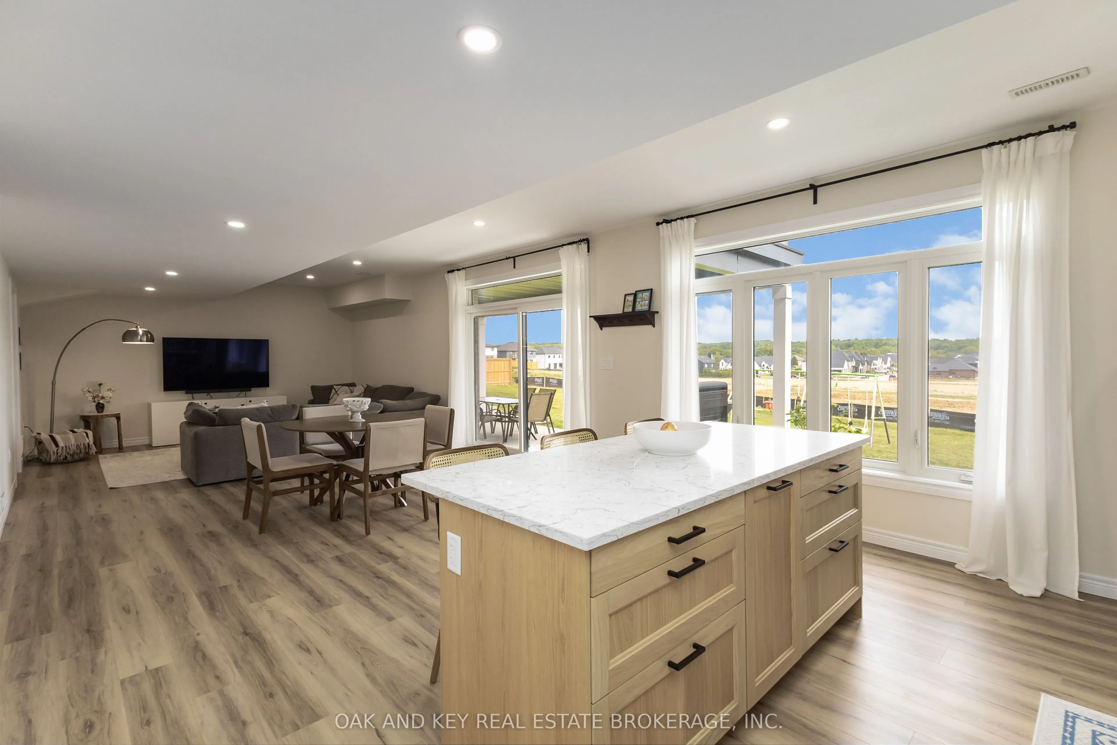 119 DAVENTRY Way