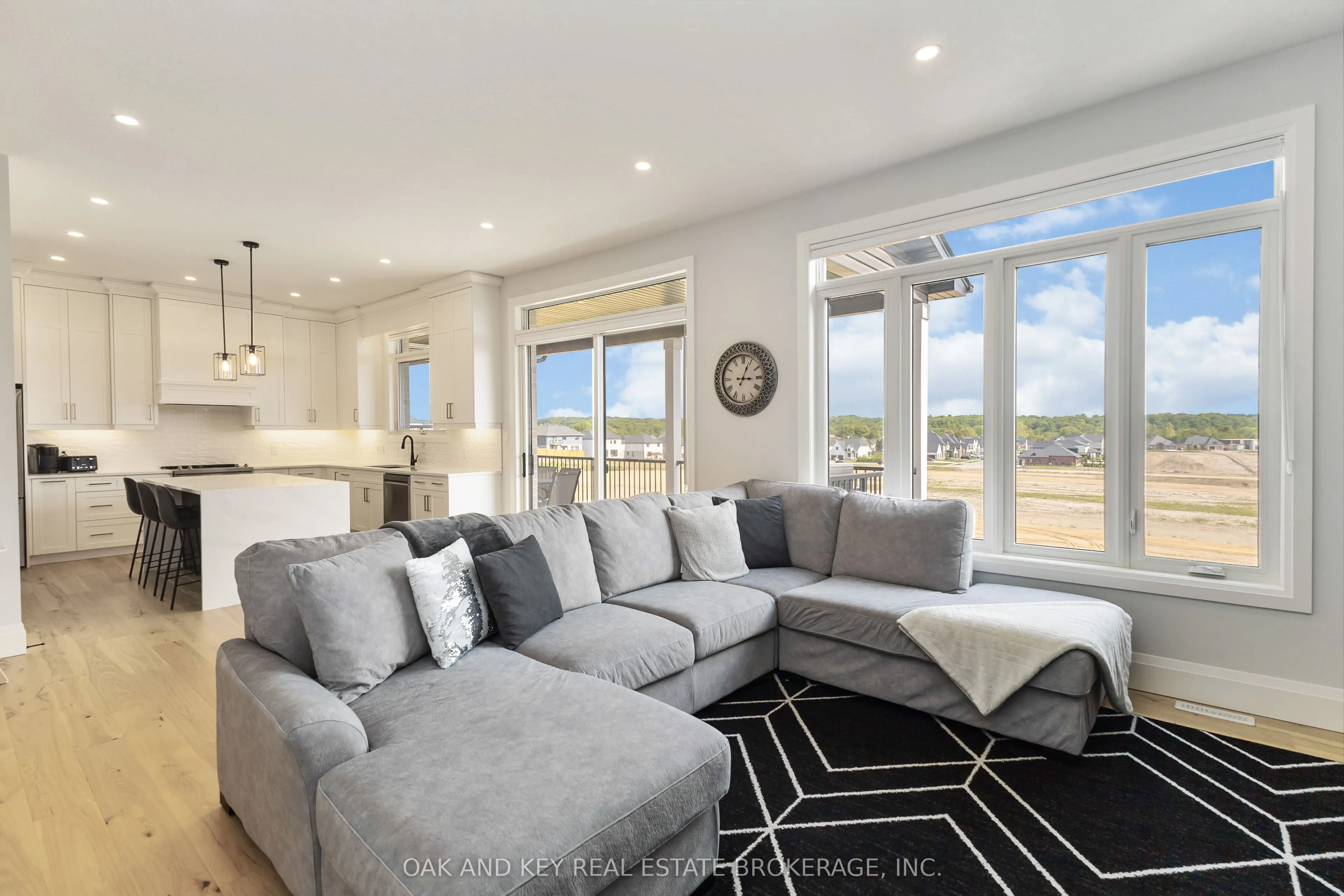 119 DAVENTRY Way