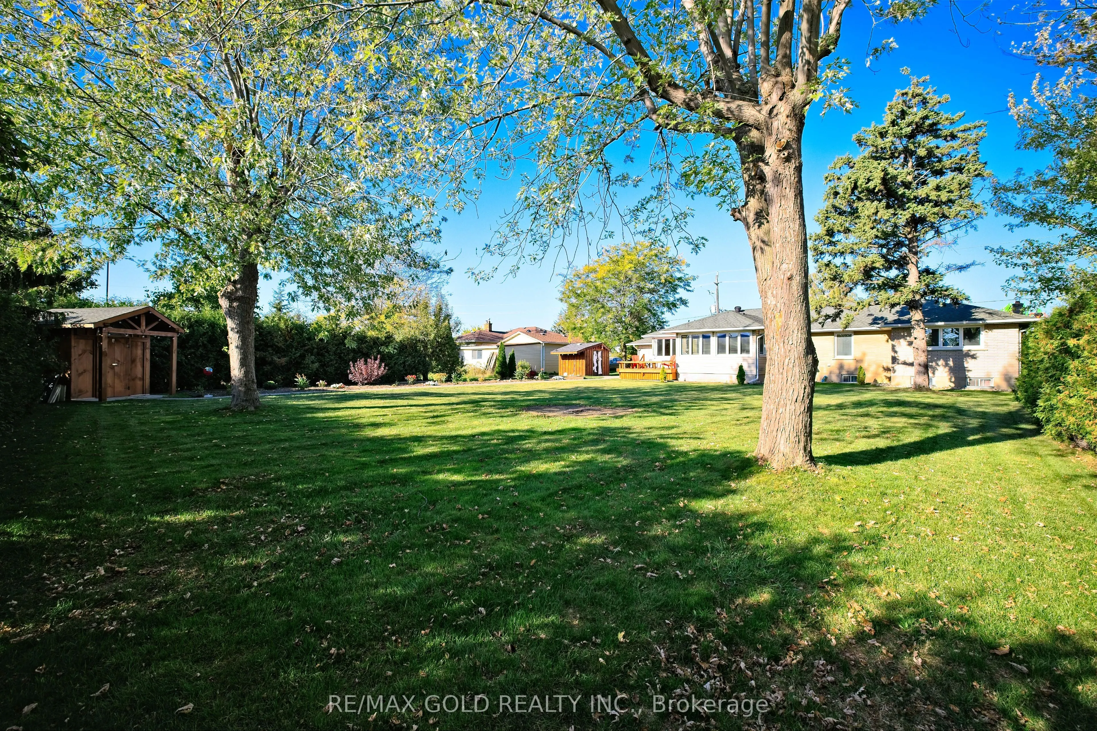 32 Oriole Avenue