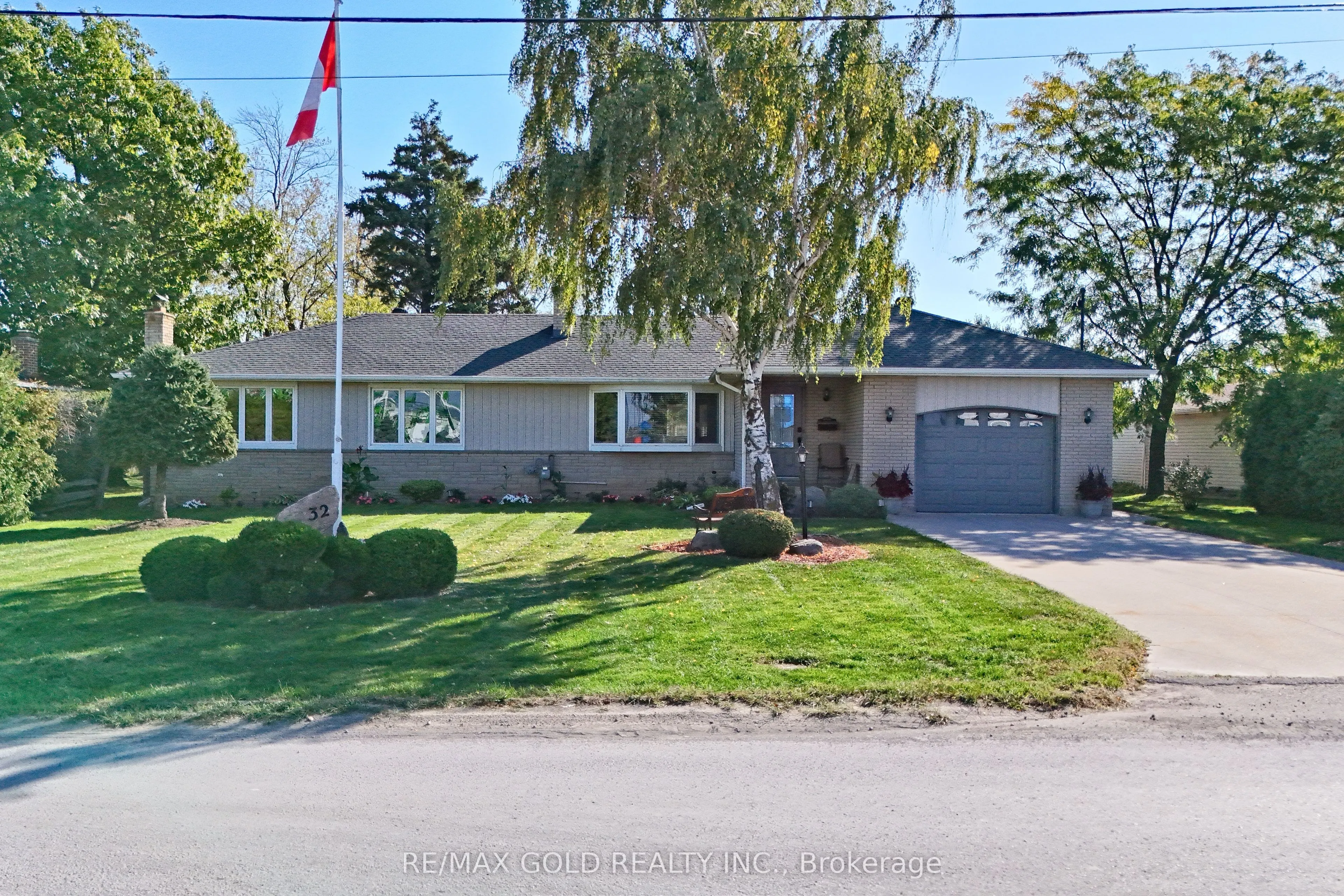 32 Oriole Avenue