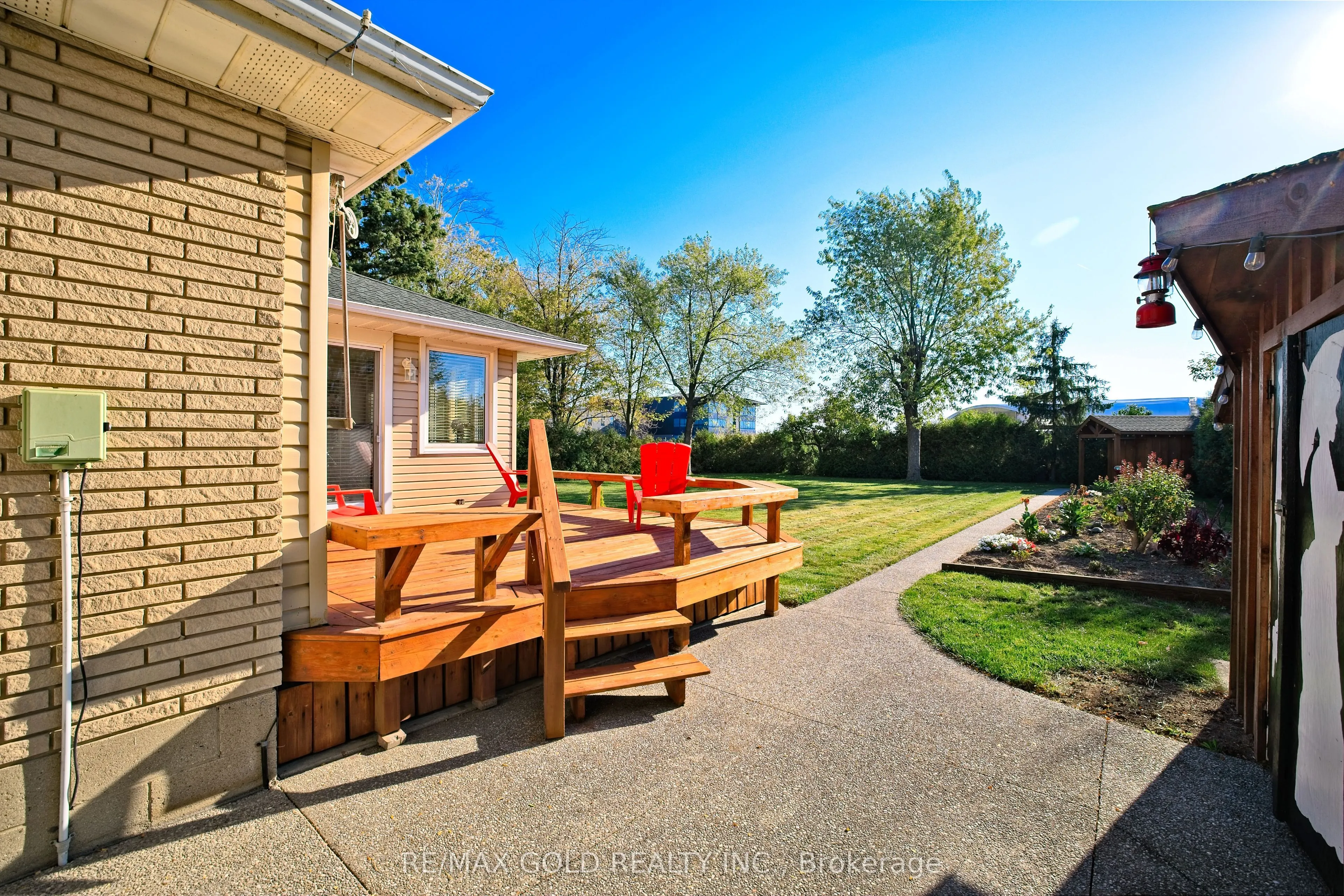 32 Oriole Avenue