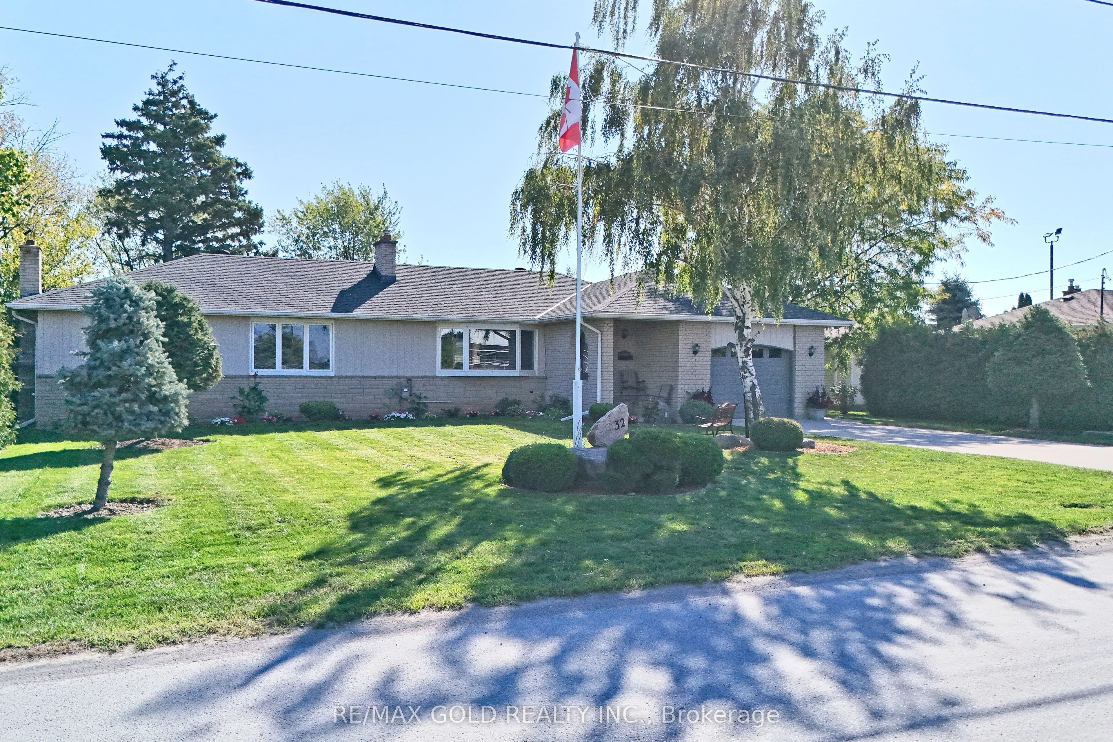 32 Oriole Avenue
