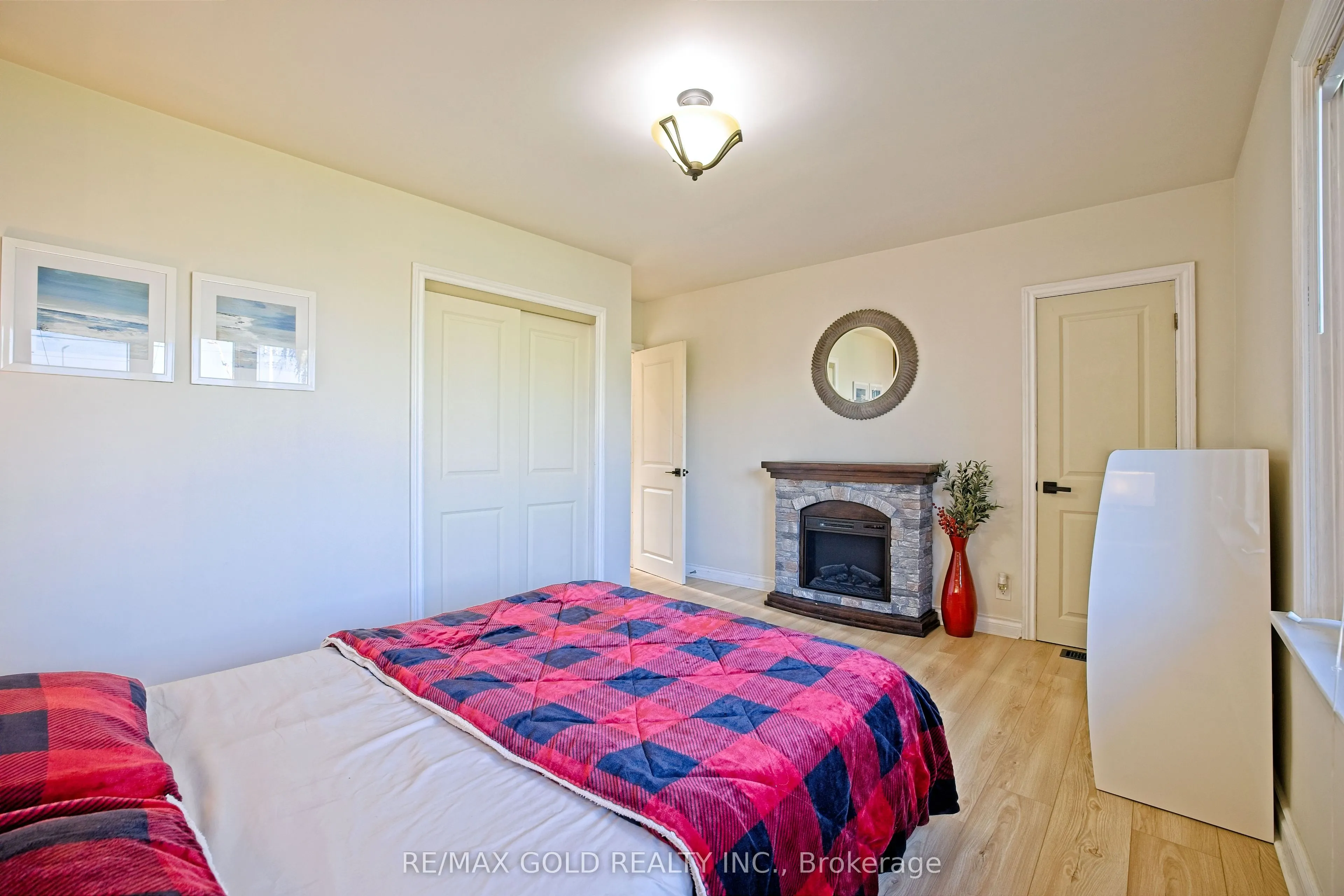 32 Oriole Avenue