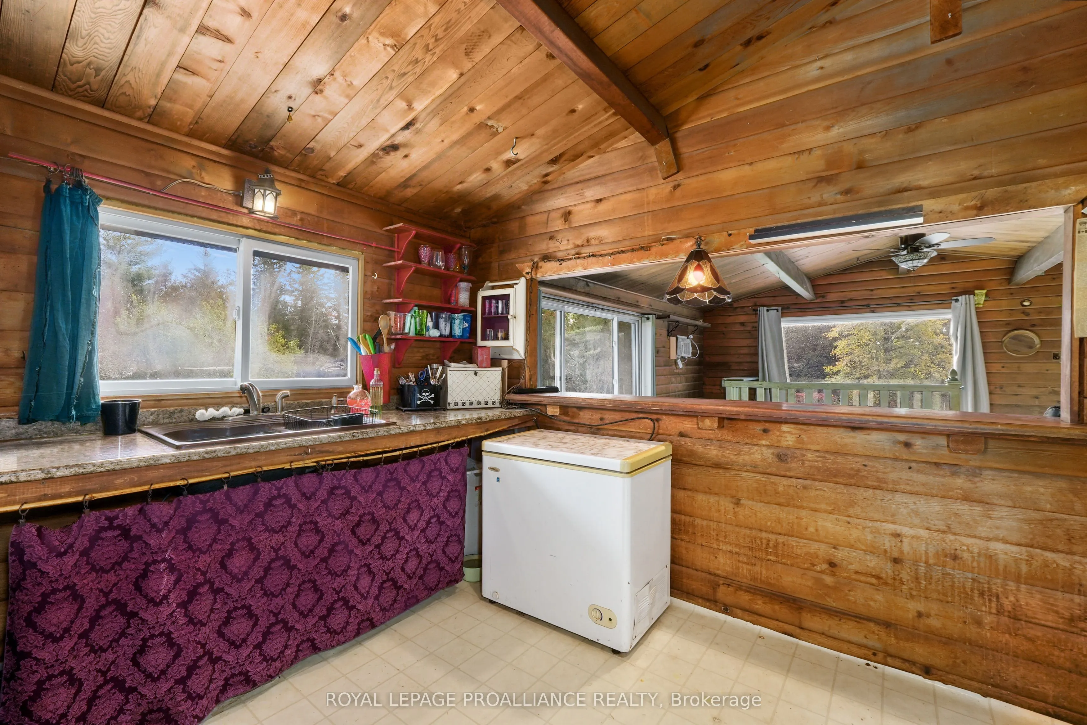 1125 Bateman Road