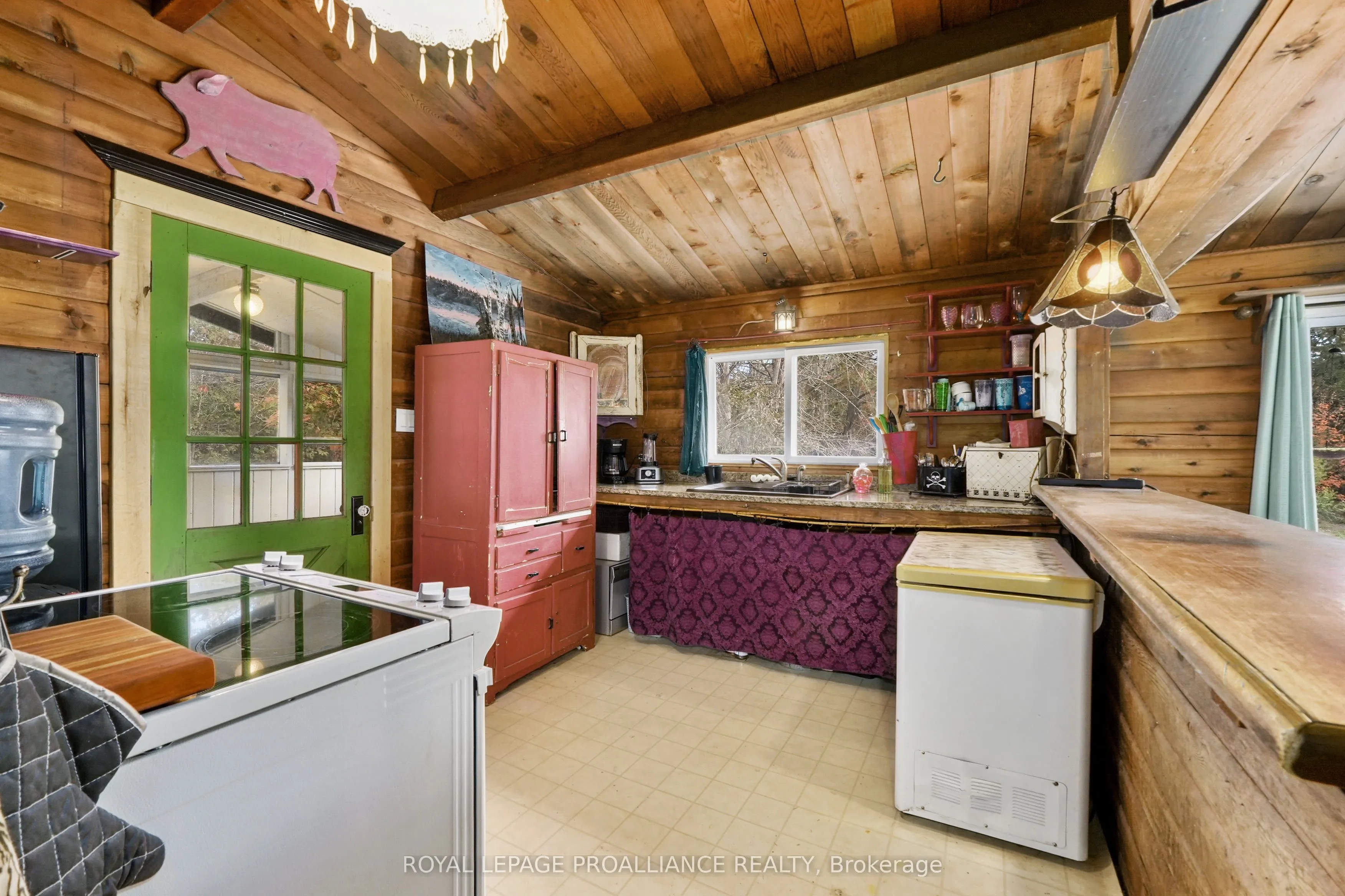 1125 Bateman Road