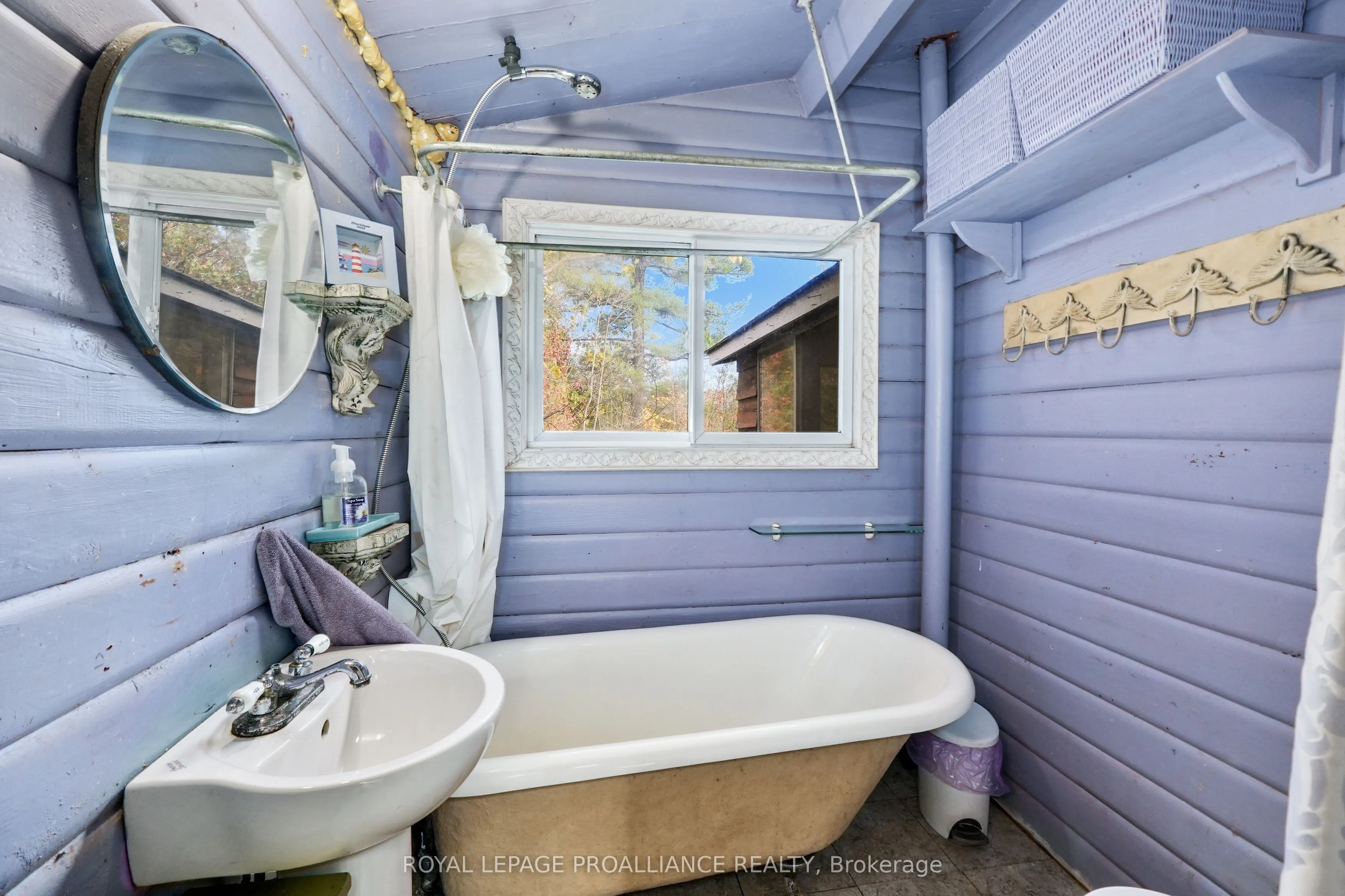 1125 Bateman Road
