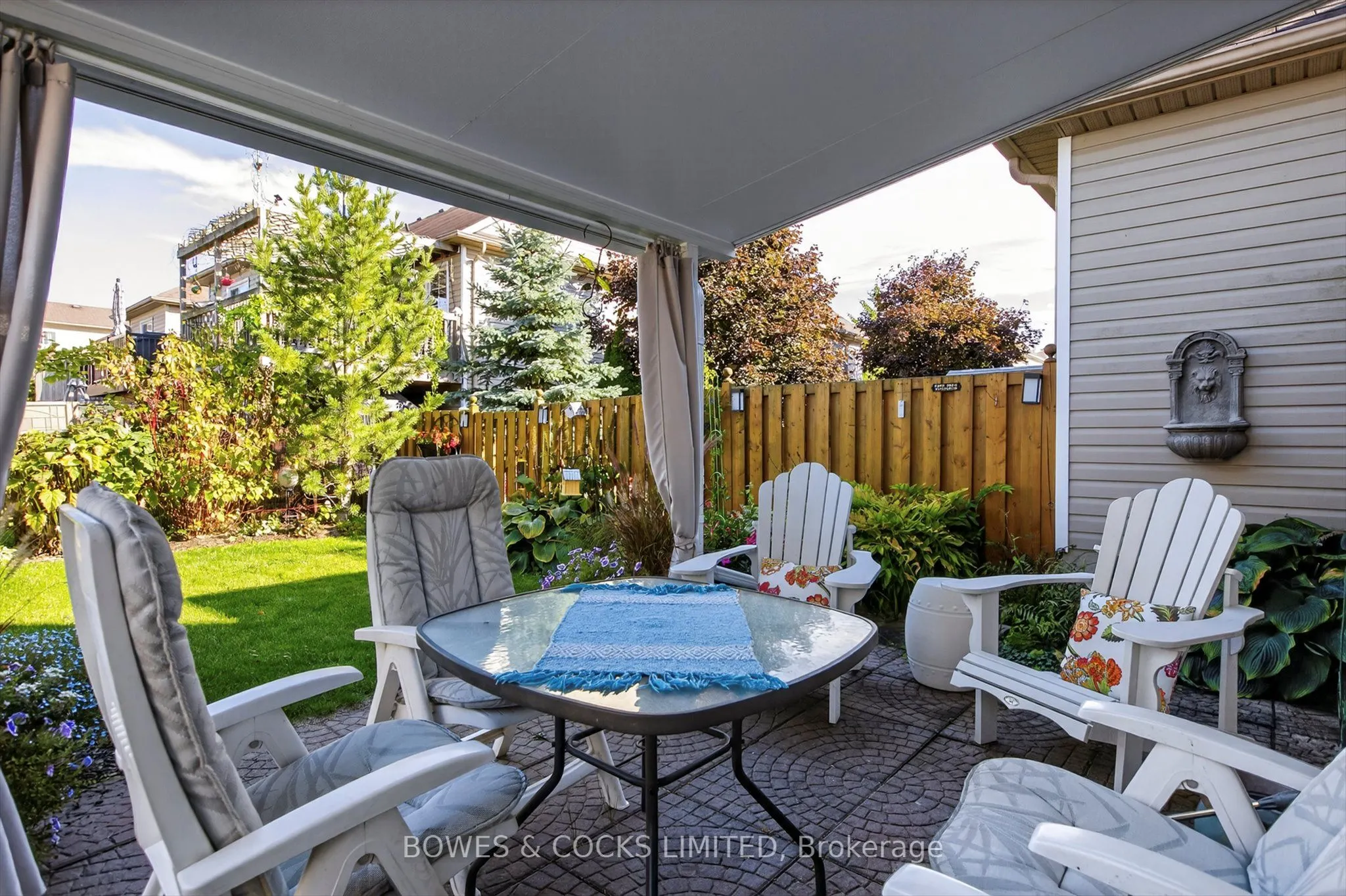 771 Tully Crescent