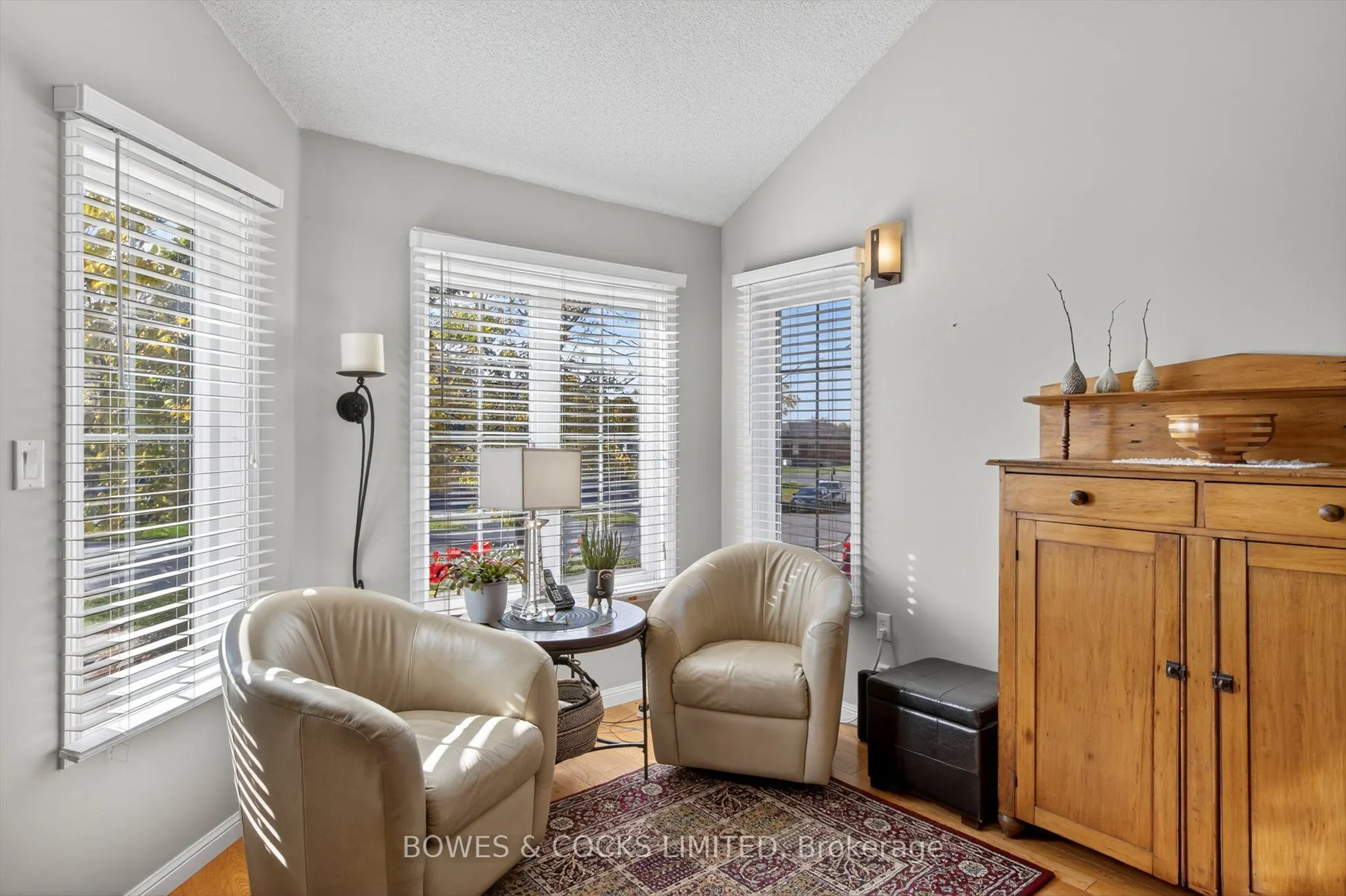 771 Tully Crescent