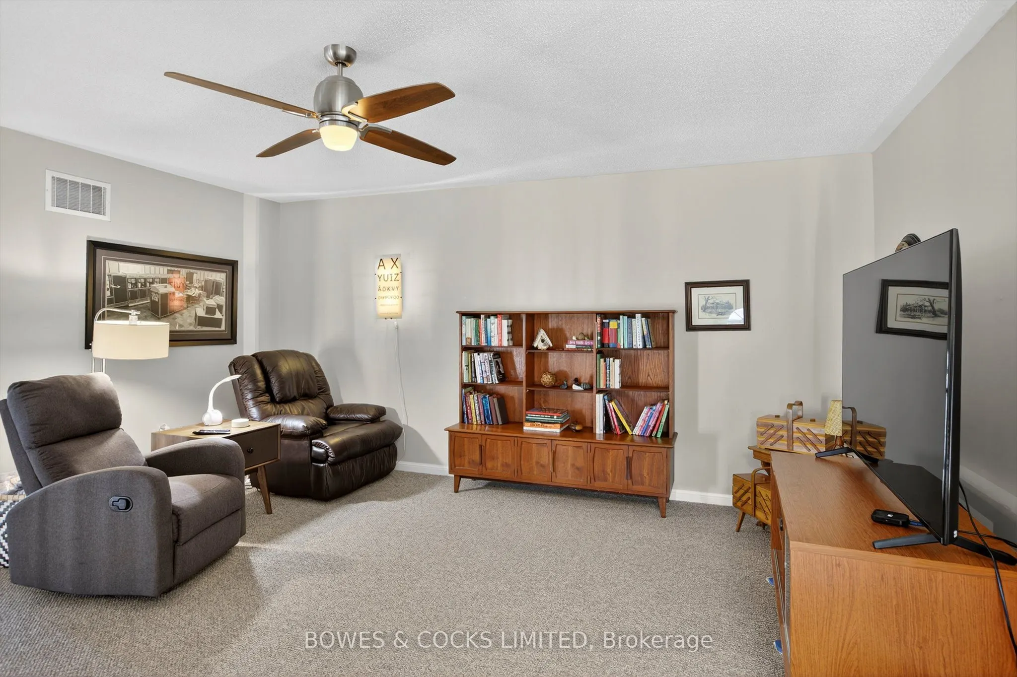 771 Tully Crescent